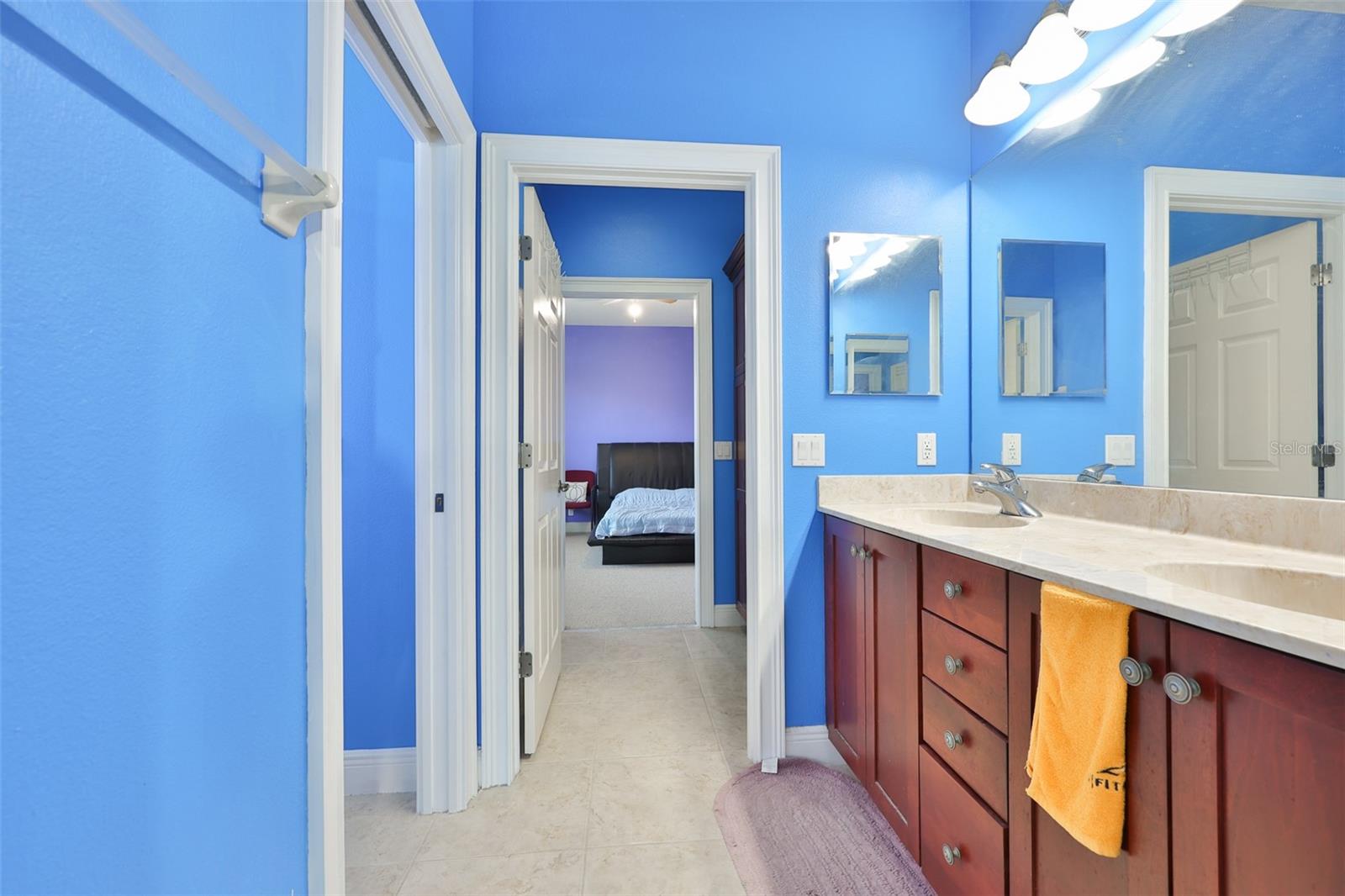 Image 50 of 77 For 2679 Lakebreeze Lane S