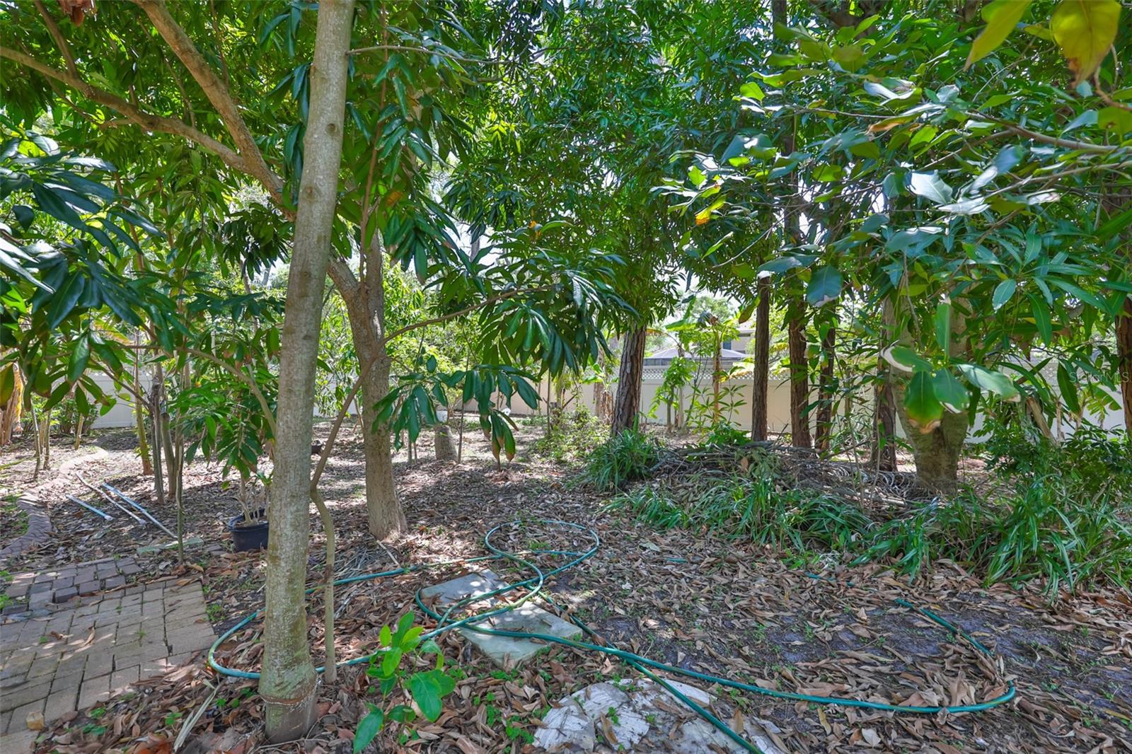 Image 65 of 77 For 2679 Lakebreeze Lane S