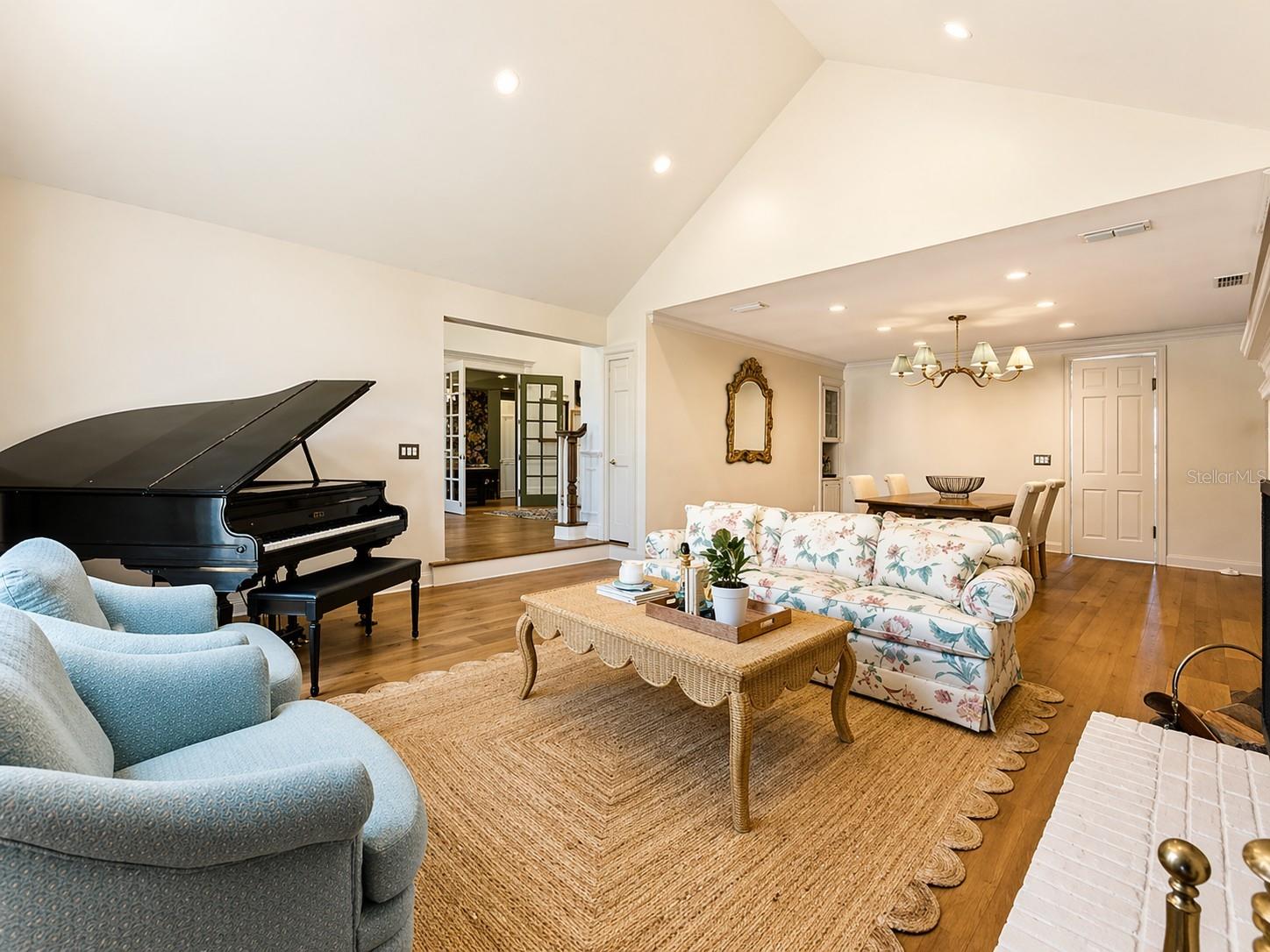 Image 6 of 17 For 15016 Maurine Cove Lane