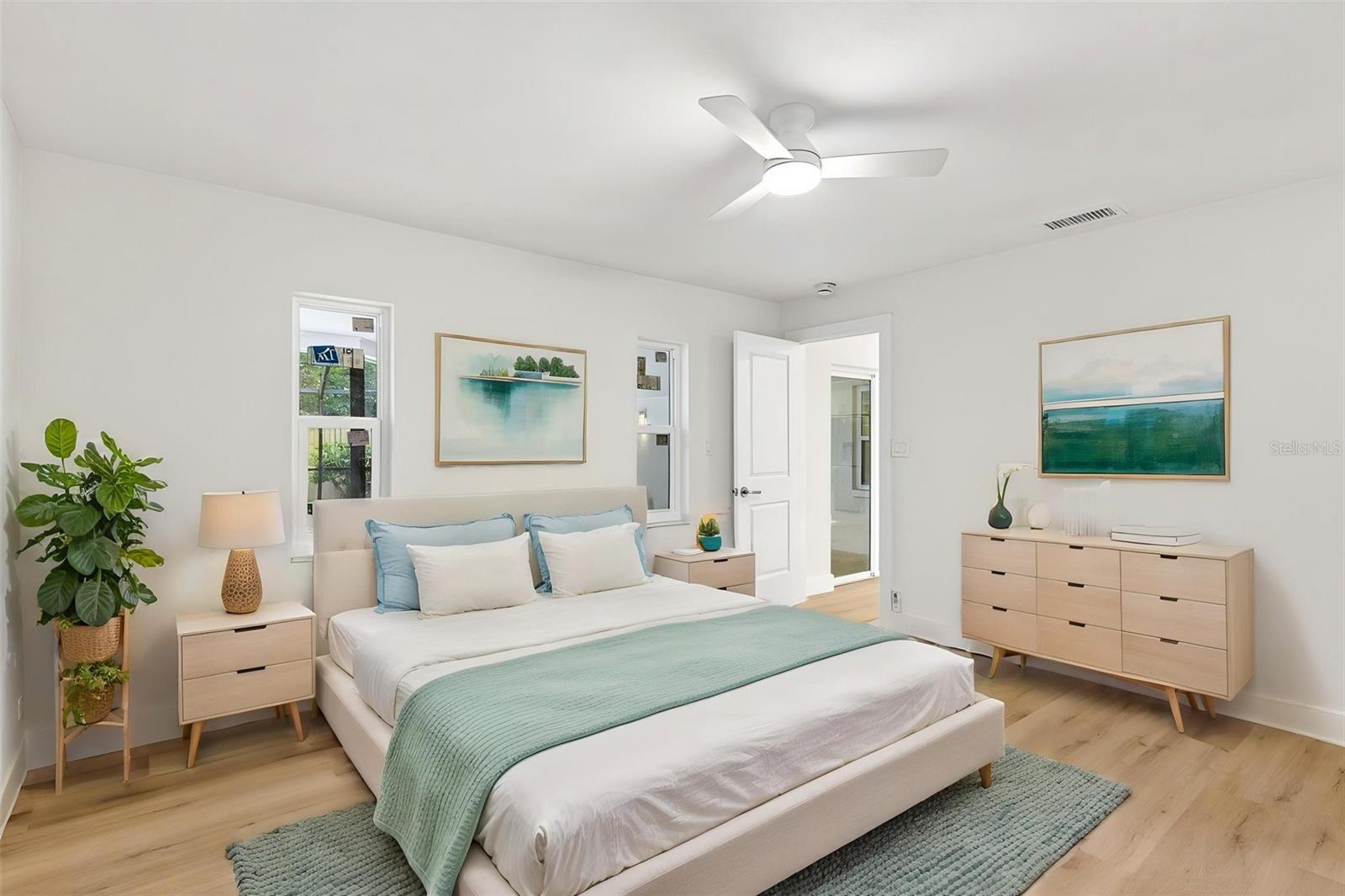Listing photo id 15 for 3041 Oak Cove Drive