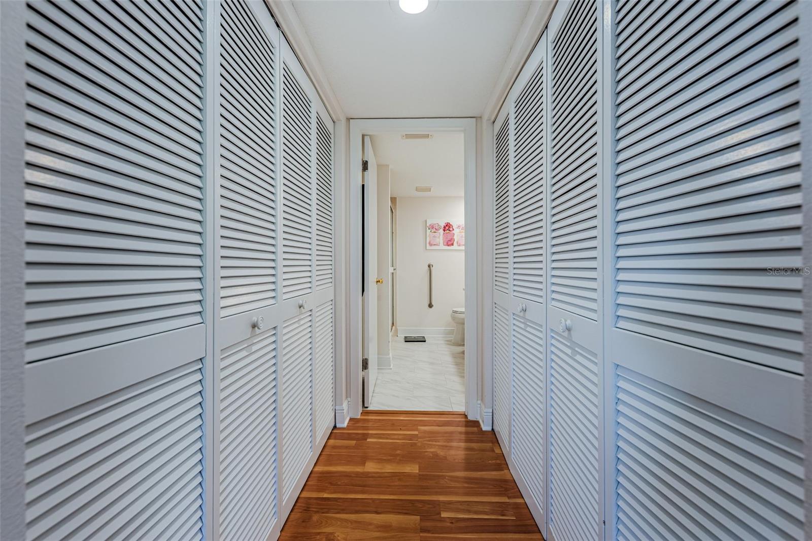 Listing photo id 12 for 1022 Bowsprit Lane 1022