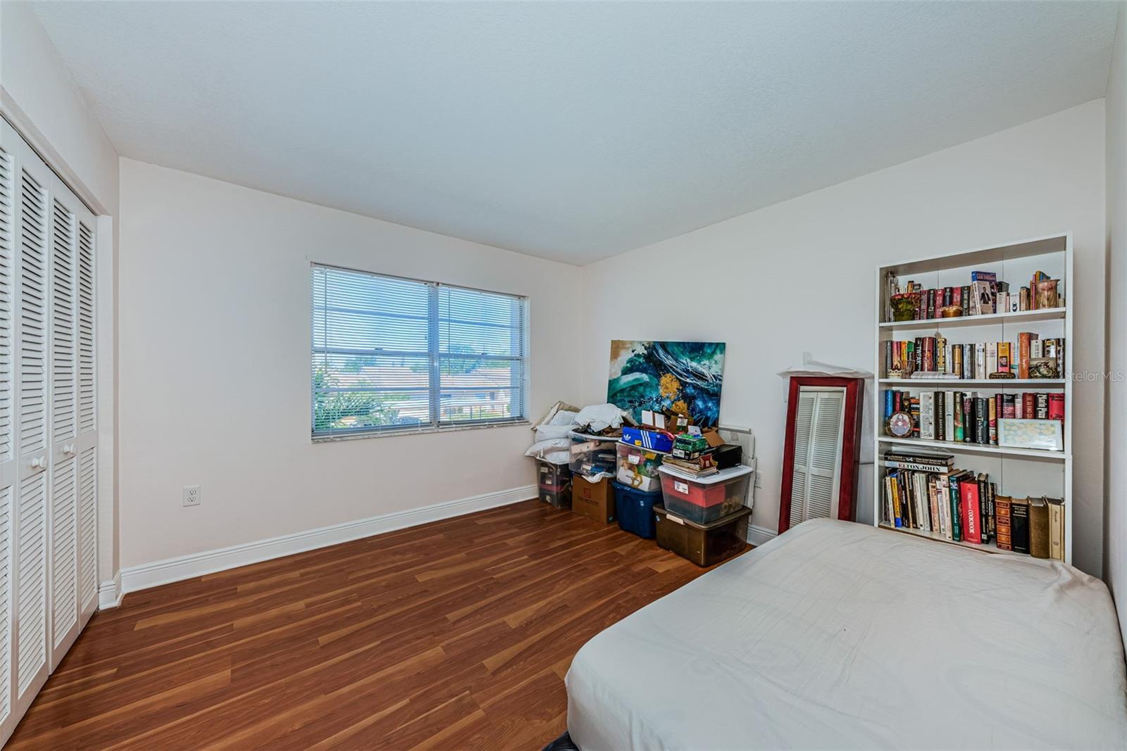 Listing photo id 13 for 1022 Bowsprit Lane 1022