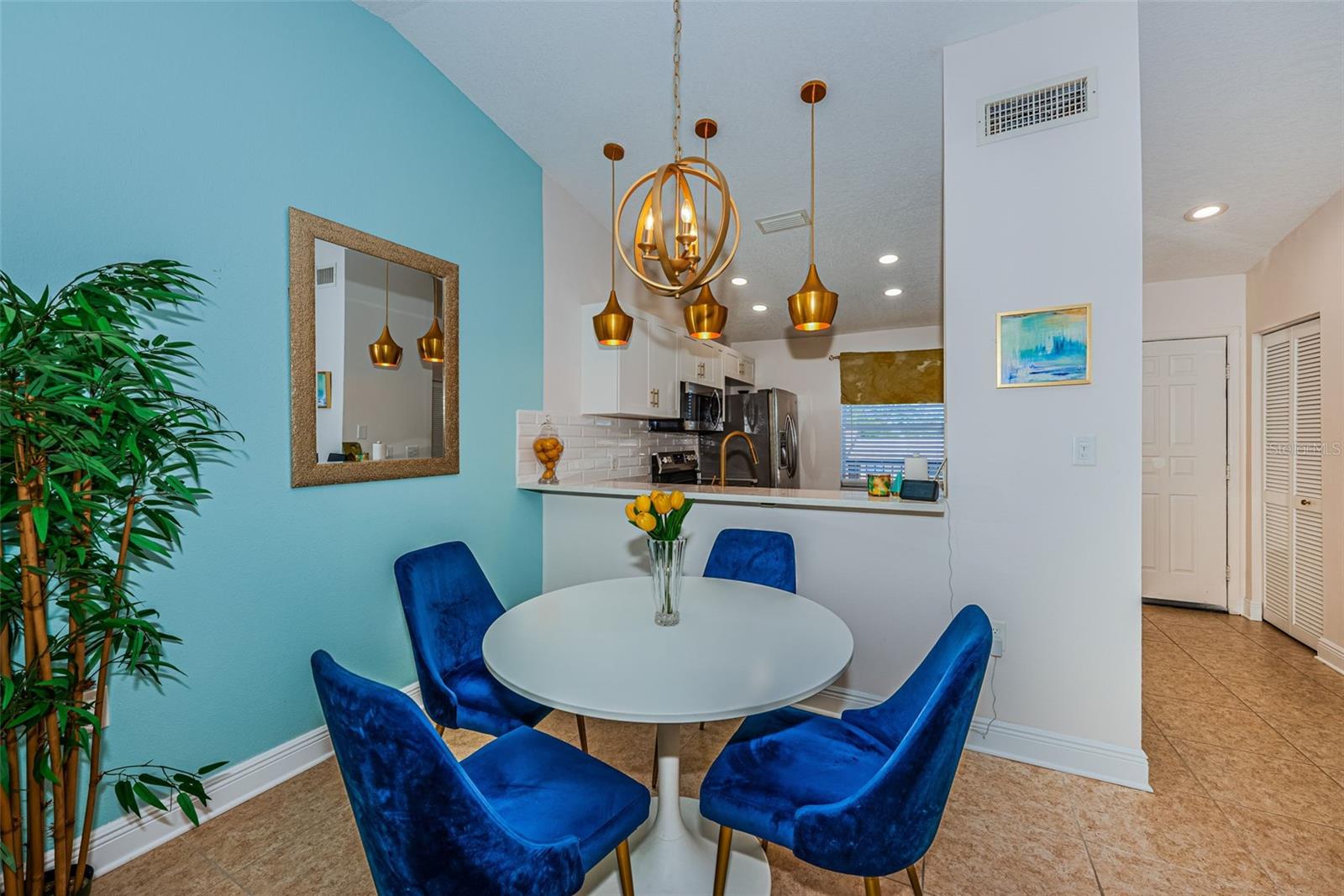 Listing photo id 5 for 1022 Bowsprit Lane 1022