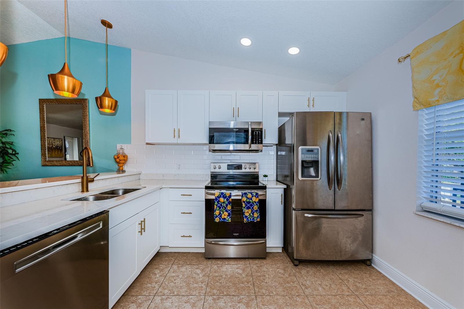 Listing photo id 6 for 1022 Bowsprit Lane 1022