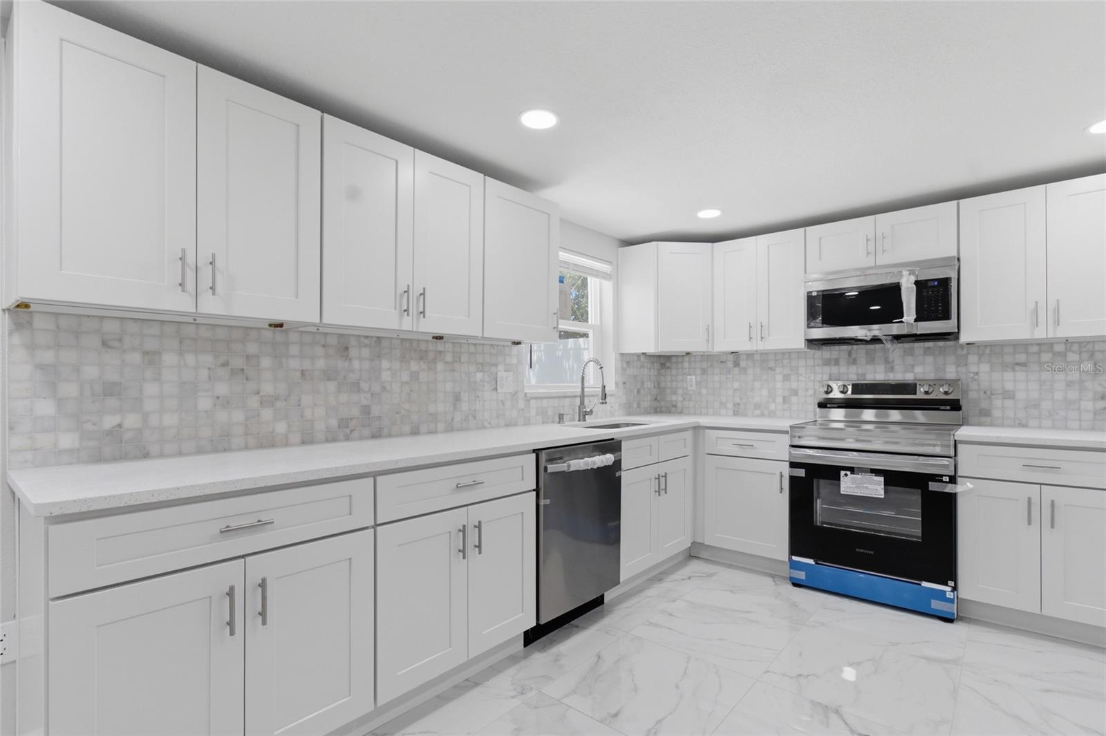 Image 13 of 34 For 4901 Durney Street