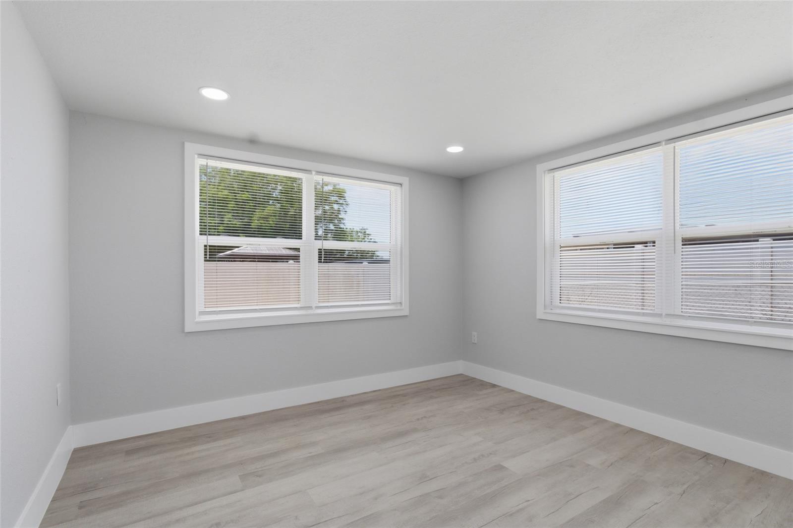 Image 16 of 34 For 4901 Durney Street