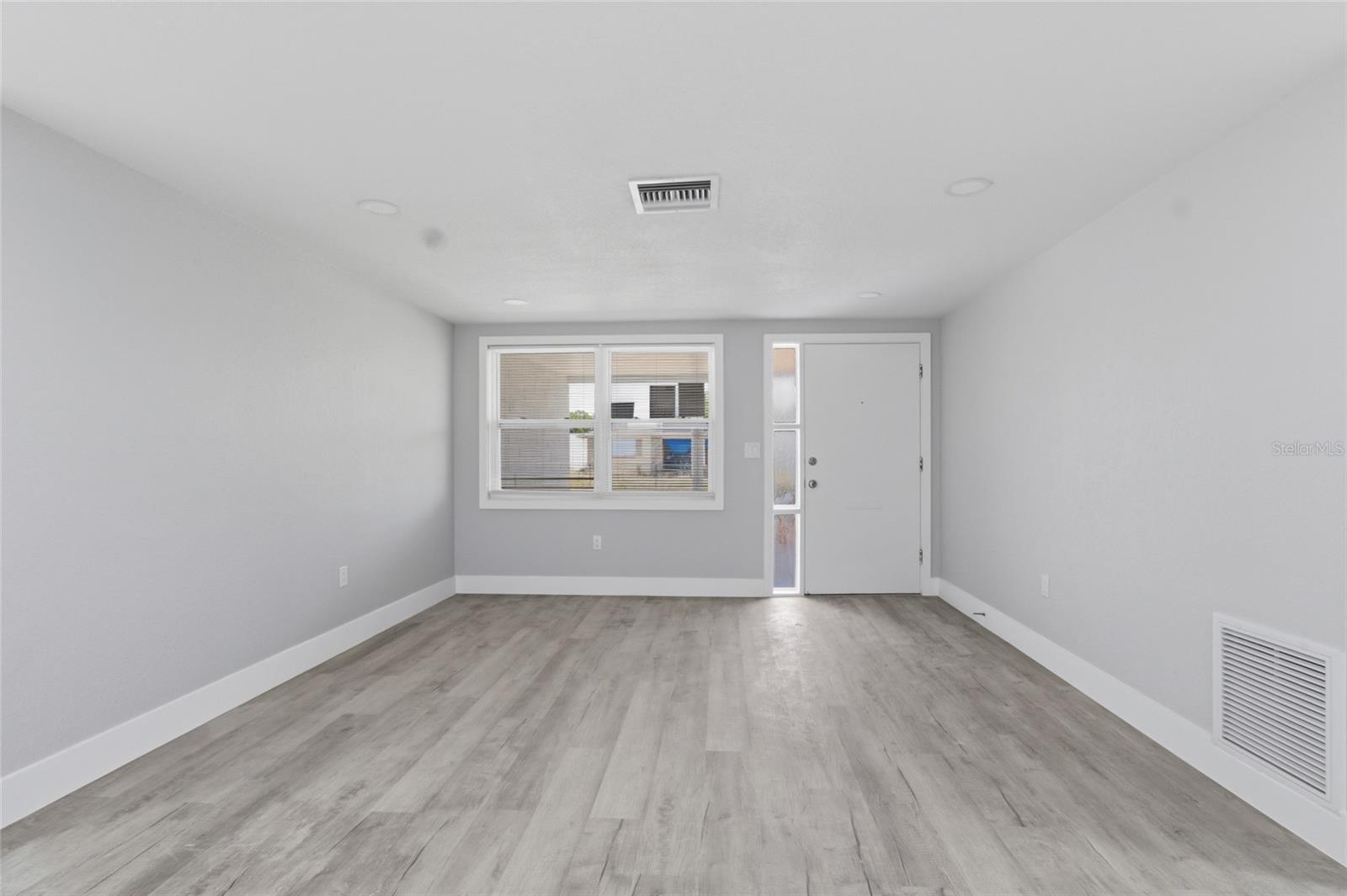 Image 18 of 34 For 4901 Durney Street