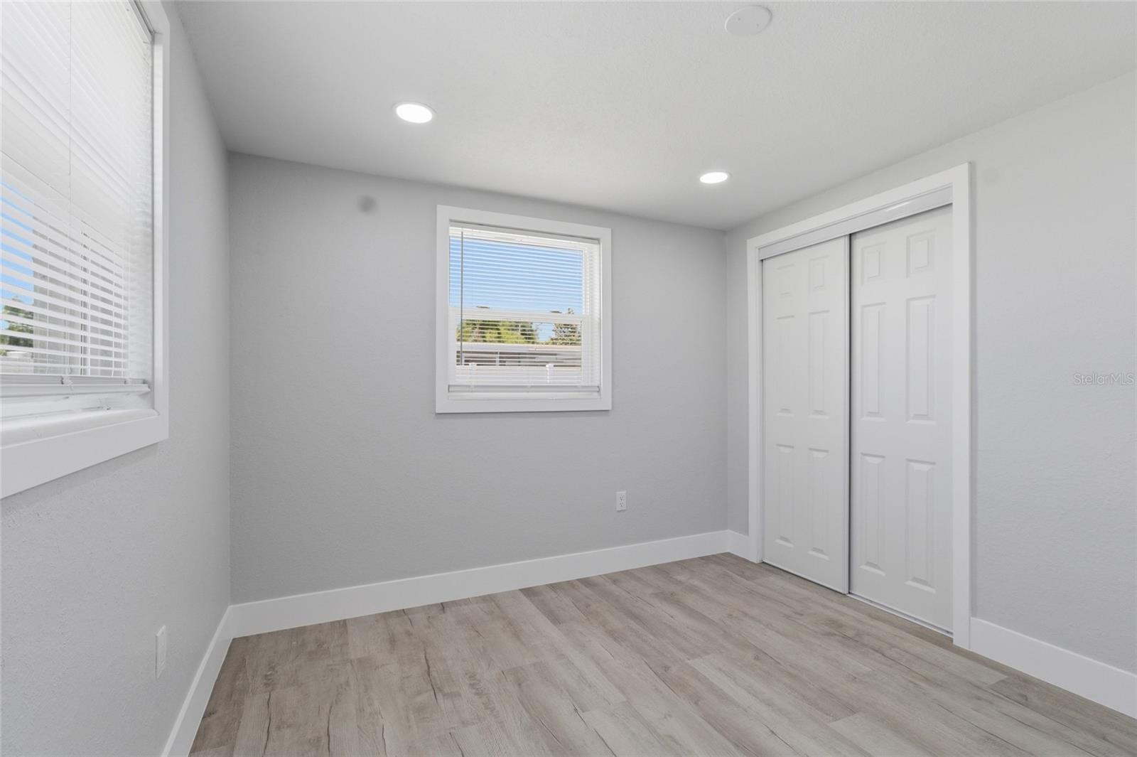 Image 25 of 34 For 4901 Durney Street