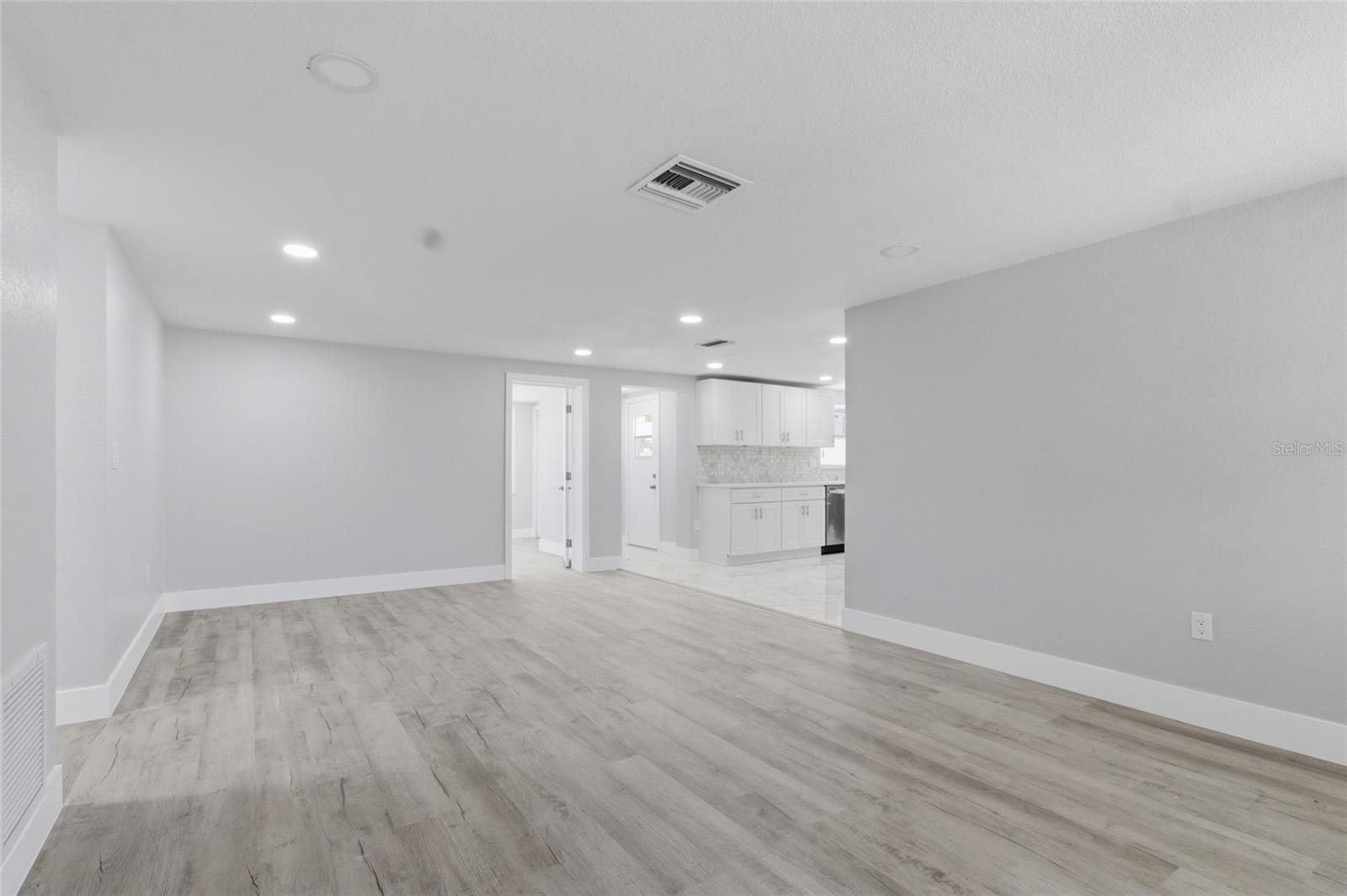 Image 6 of 34 For 4901 Durney Street