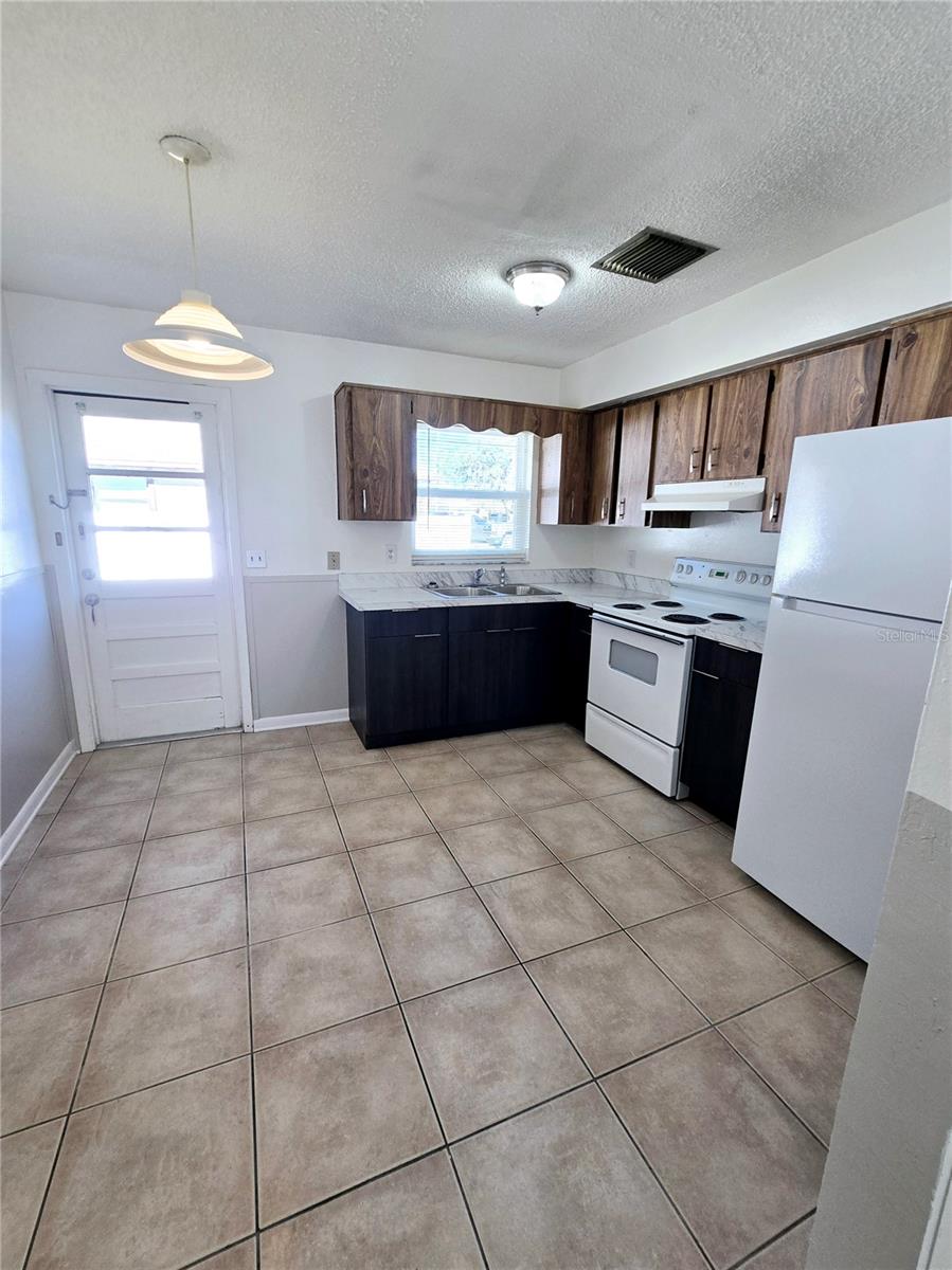 Image 6 of 19 For 773 9th Street K