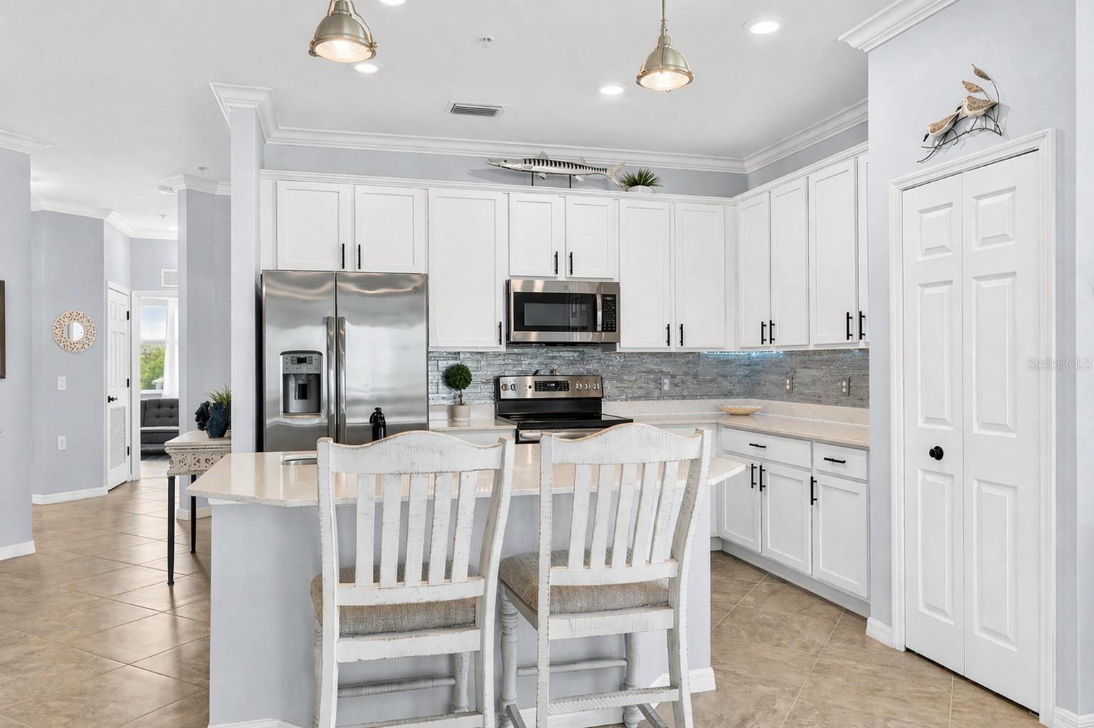 Image 10 of 52 For 1020 Tidewater Shores Loop  301