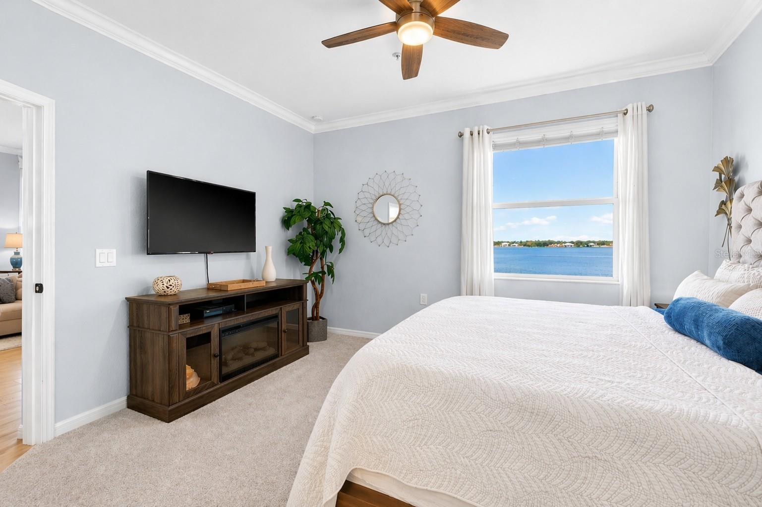 Image 17 of 52 For 1020 Tidewater Shores Loop  301