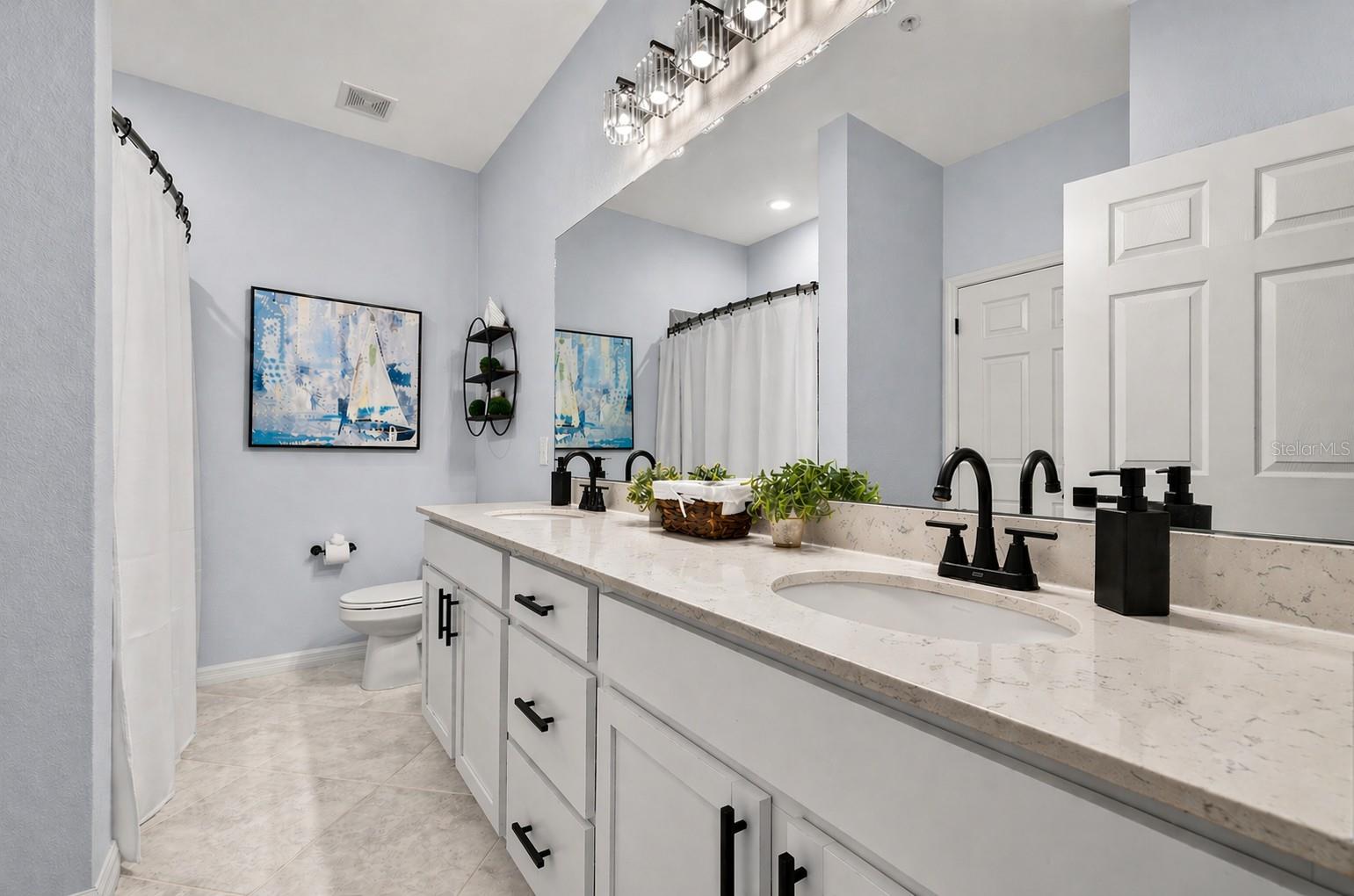 Image 22 of 52 For 1020 Tidewater Shores Loop  301