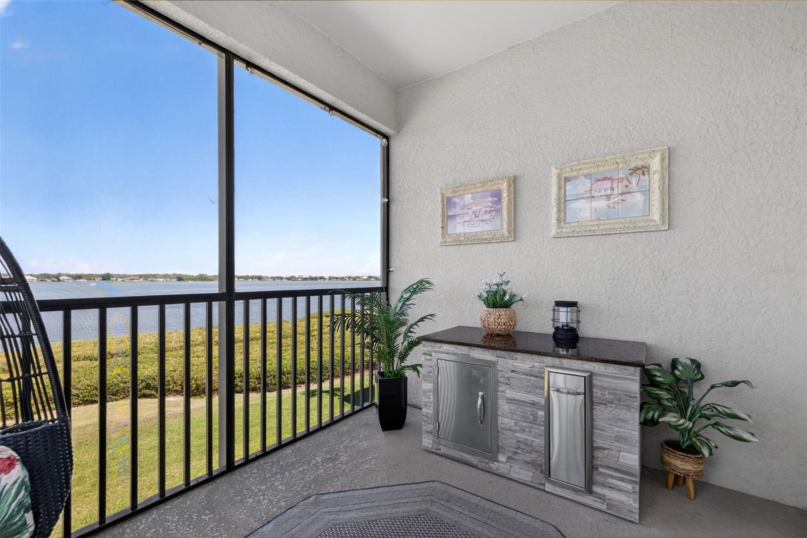 Image 26 of 52 For 1020 Tidewater Shores Loop  301