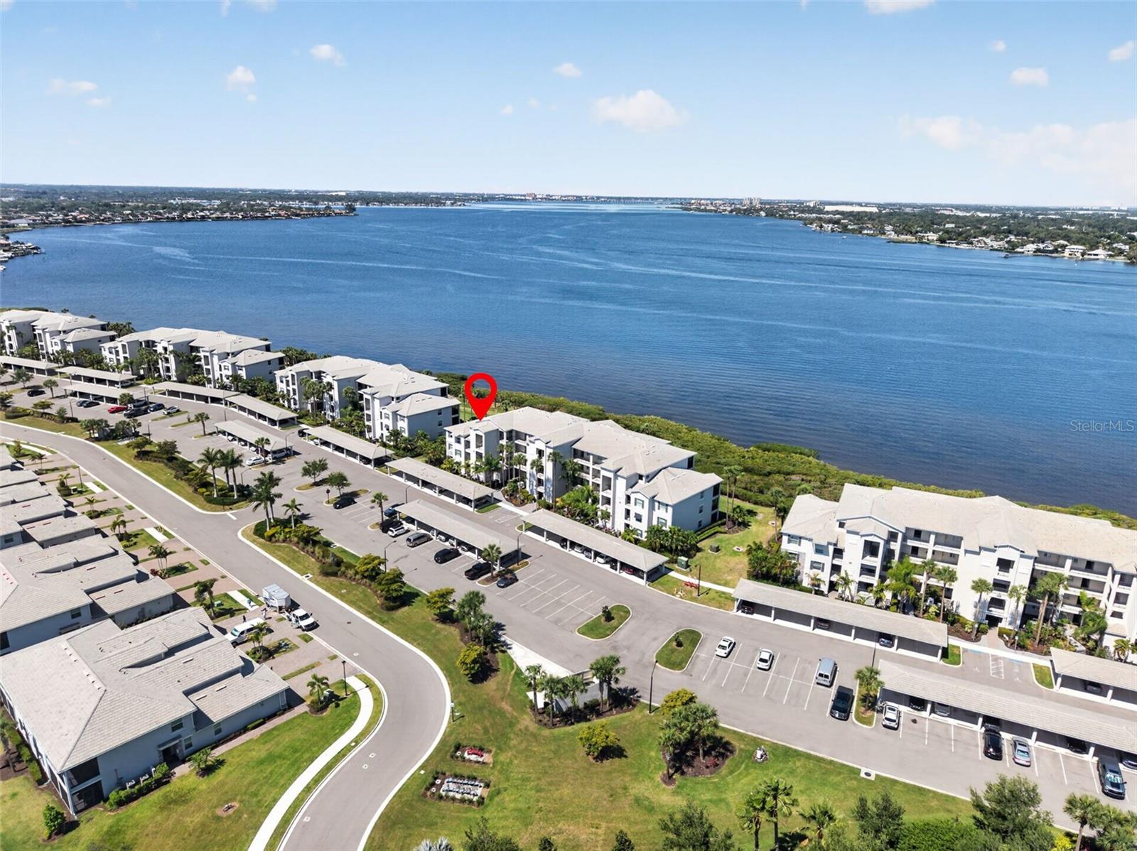 Image 3 of 52 For 1020 Tidewater Shores Loop  301