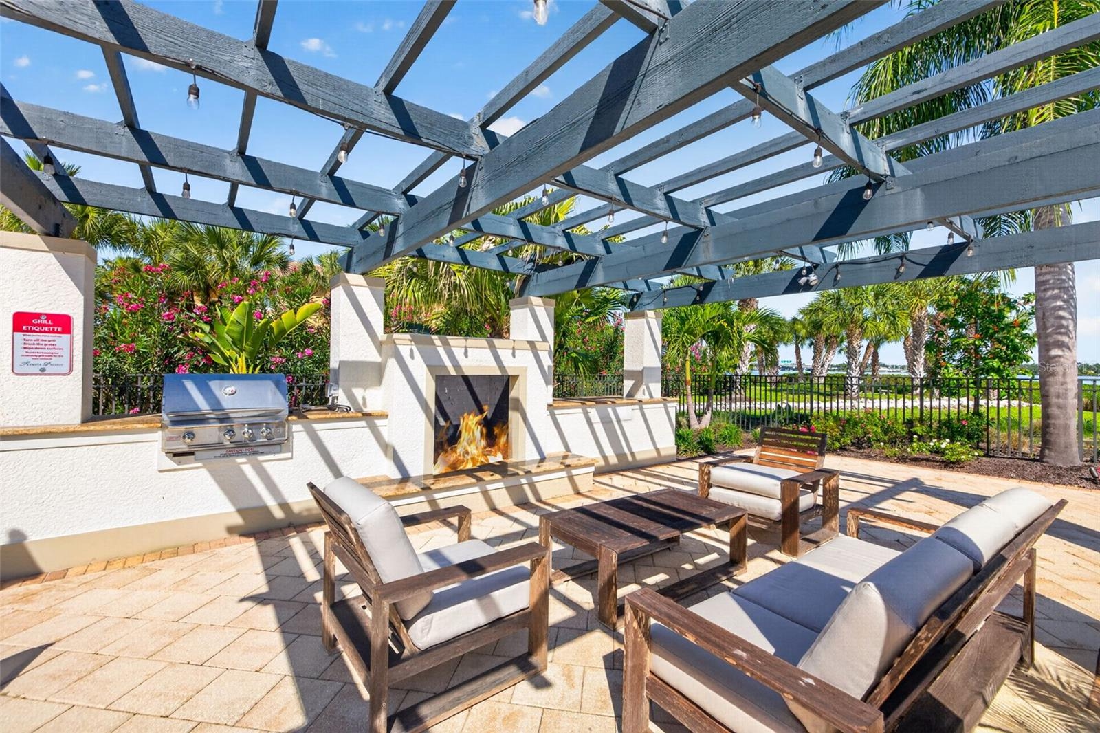 Image 34 of 52 For 1020 Tidewater Shores Loop  301