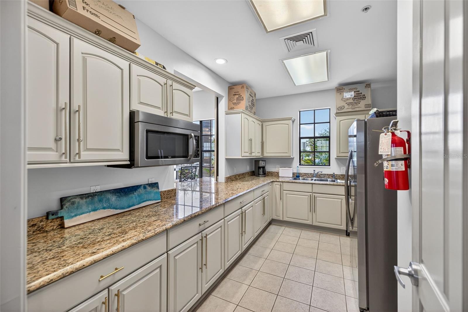 Image 45 of 52 For 1020 Tidewater Shores Loop  301