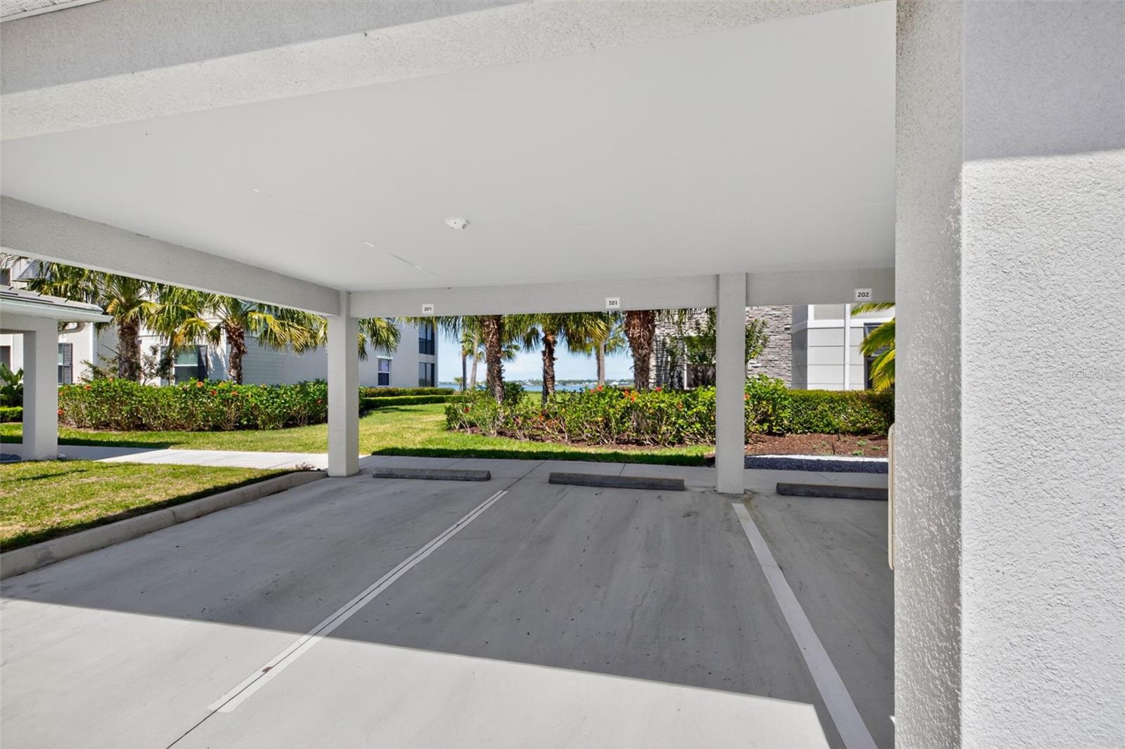 Image 51 of 52 For 1020 Tidewater Shores Loop  301