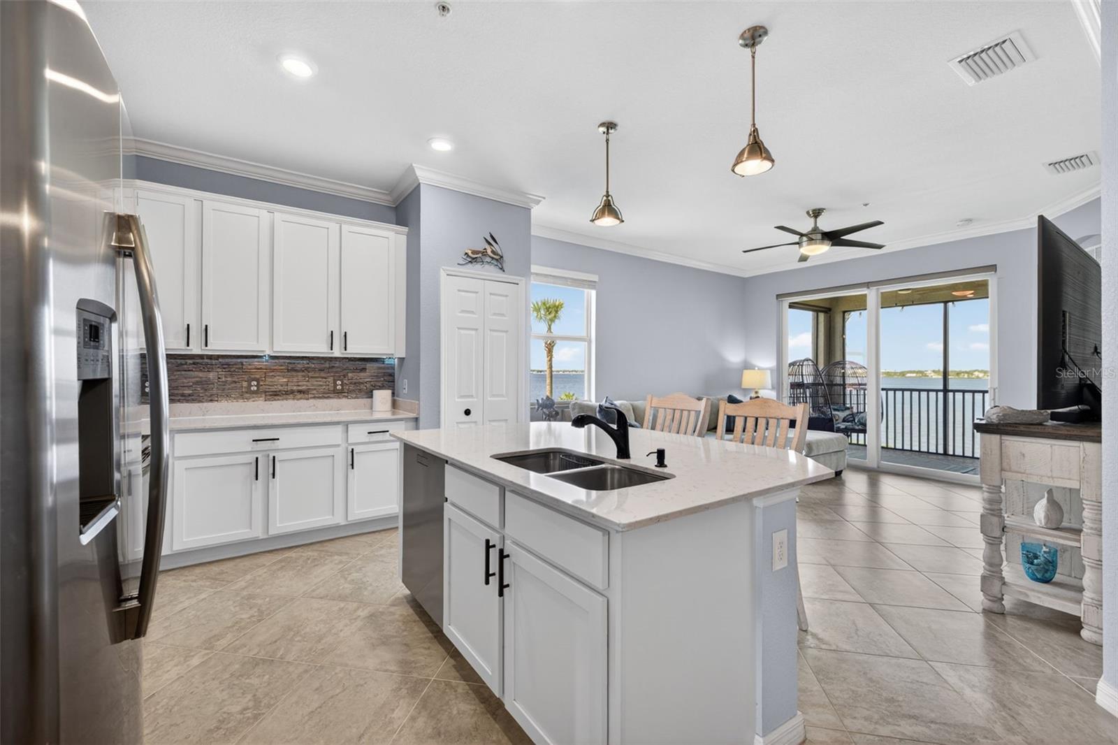 Image 9 of 52 For 1020 Tidewater Shores Loop  301