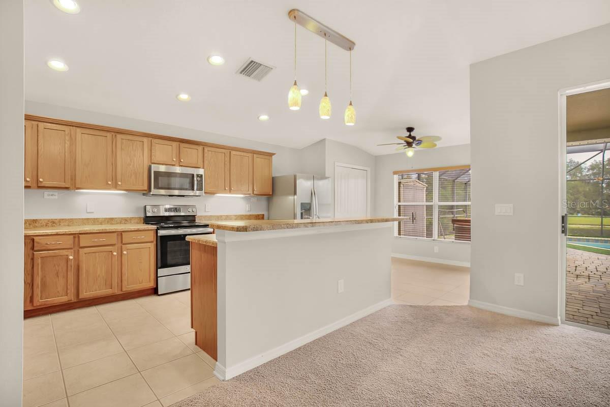 Image 11 of 40 For 6415 Bridgecrest Drive