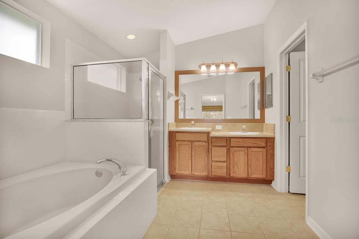 Image 17 of 40 For 6415 Bridgecrest Drive