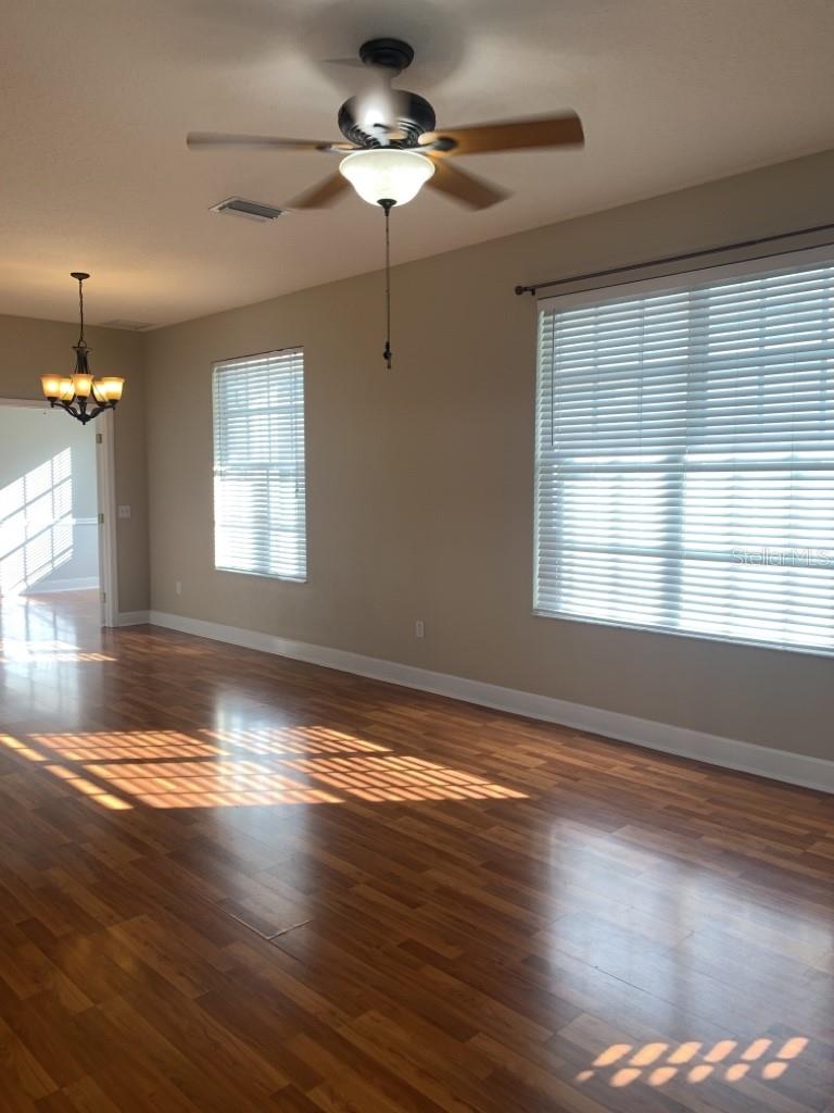 Image 10 of 22 For 10804 Spring Mountain Place