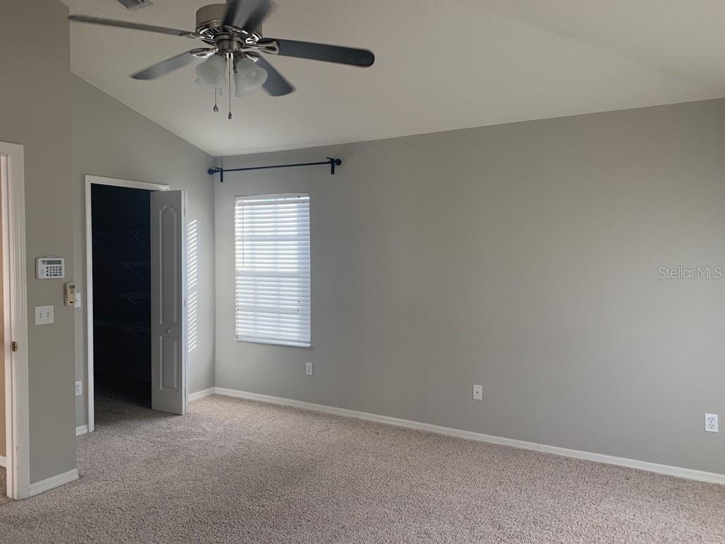 Image 15 of 22 For 10804 Spring Mountain Place