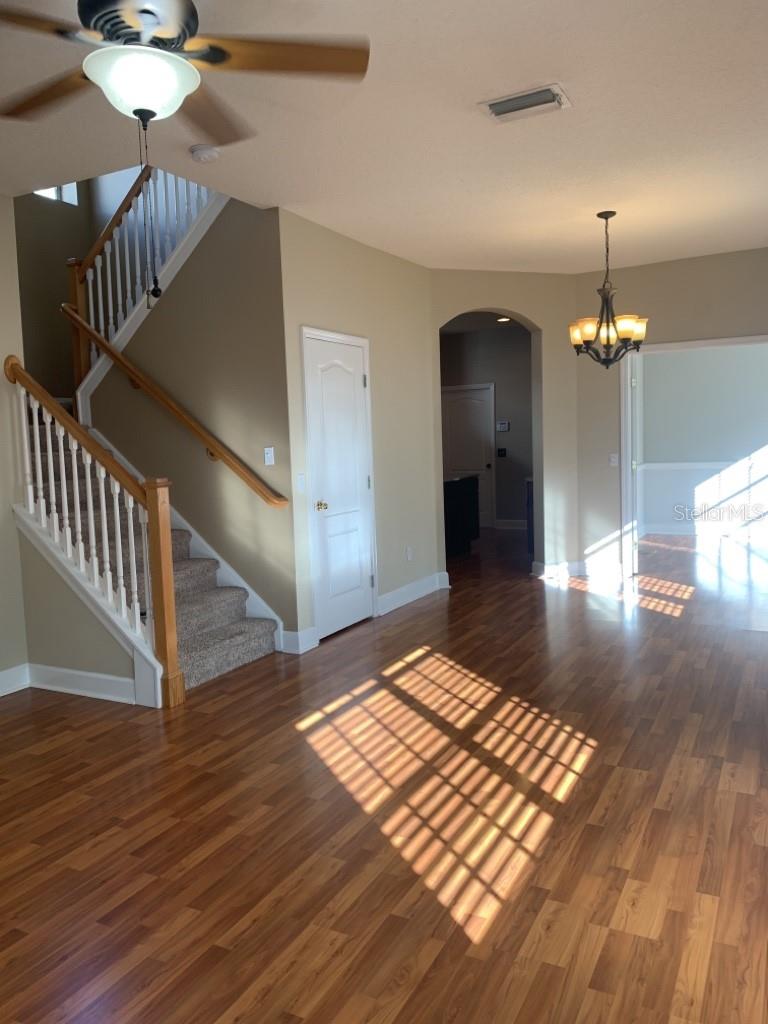 Image 9 of 22 For 10804 Spring Mountain Place