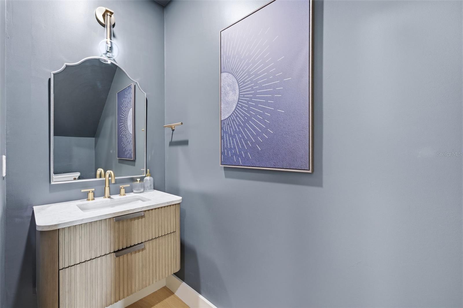 Image 15 of 46 For 2301 Ridgewood Avenue