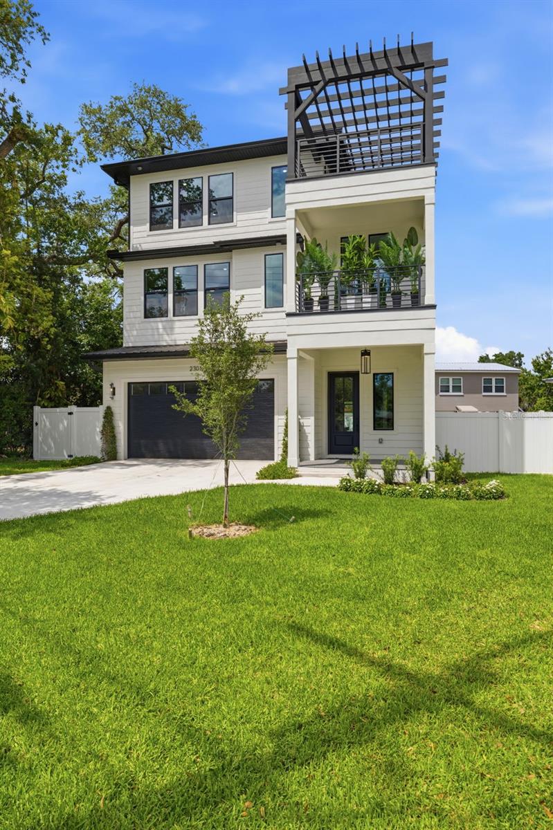 Image 2 of 46 For 2301 Ridgewood Avenue