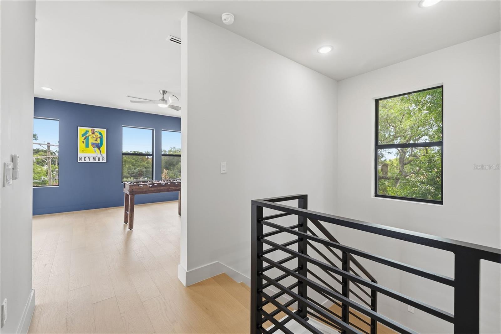 Image 26 of 46 For 2301 Ridgewood Avenue