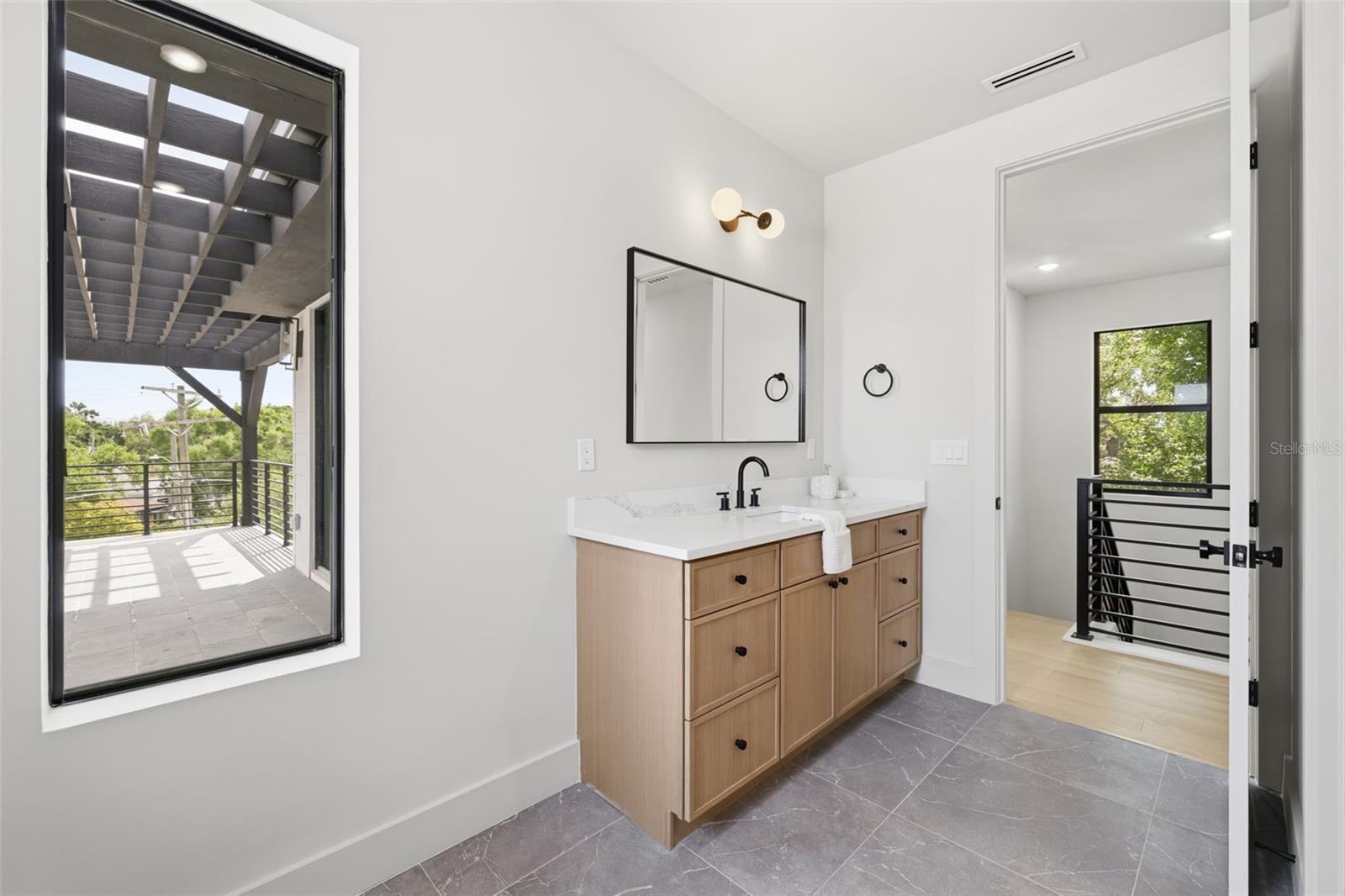 Image 30 of 46 For 2301 Ridgewood Avenue