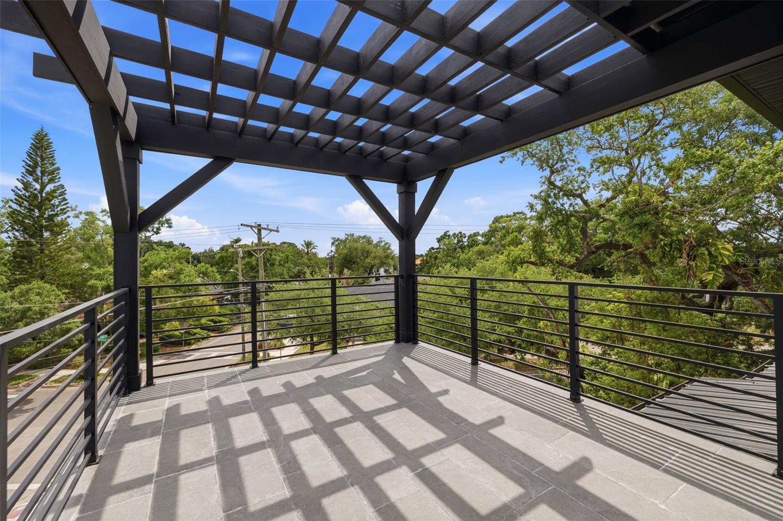 Image 37 of 46 For 2301 Ridgewood Avenue