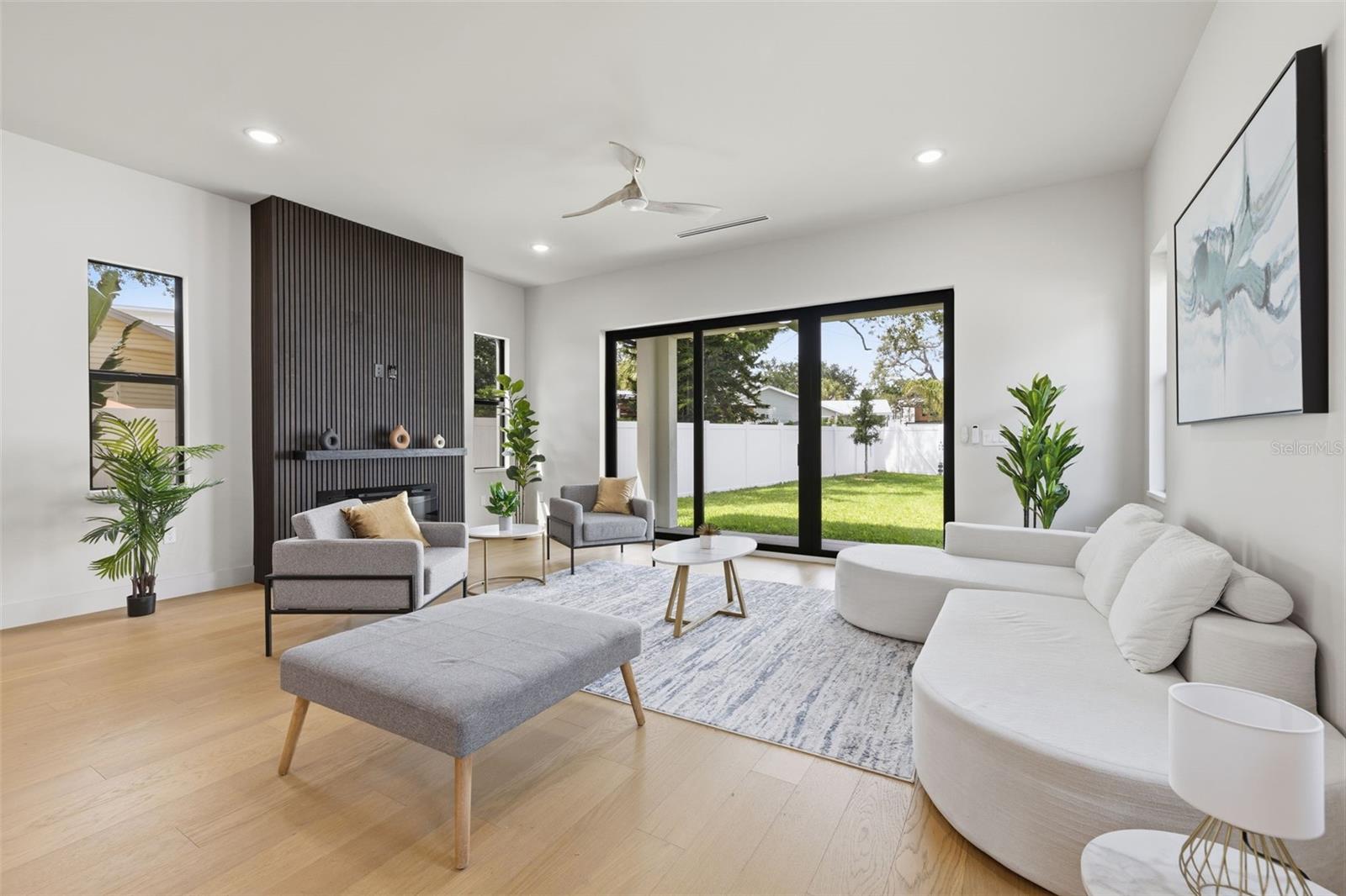 Image 4 of 46 For 2301 Ridgewood Avenue