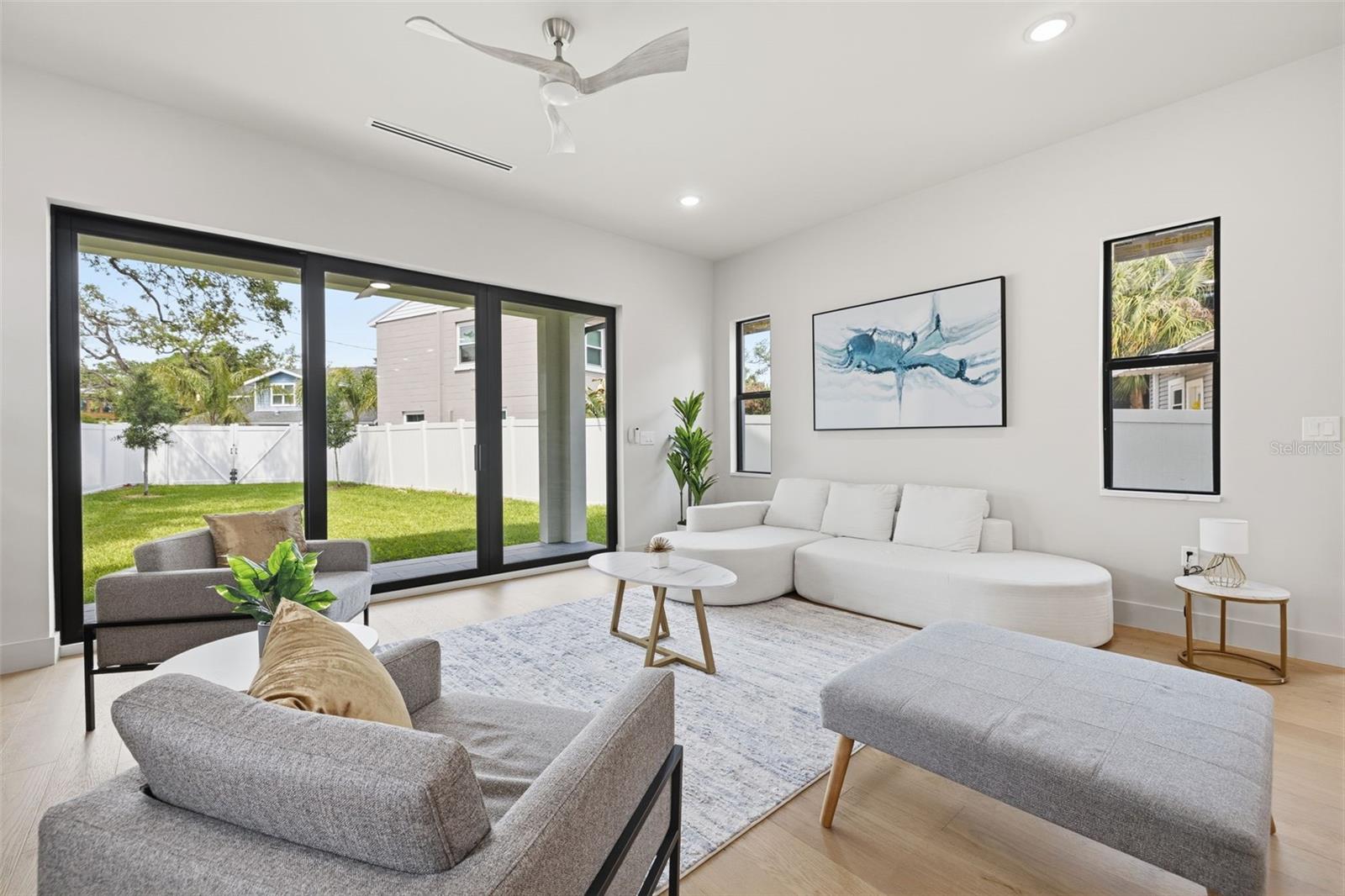 Image 7 of 46 For 2301 Ridgewood Avenue