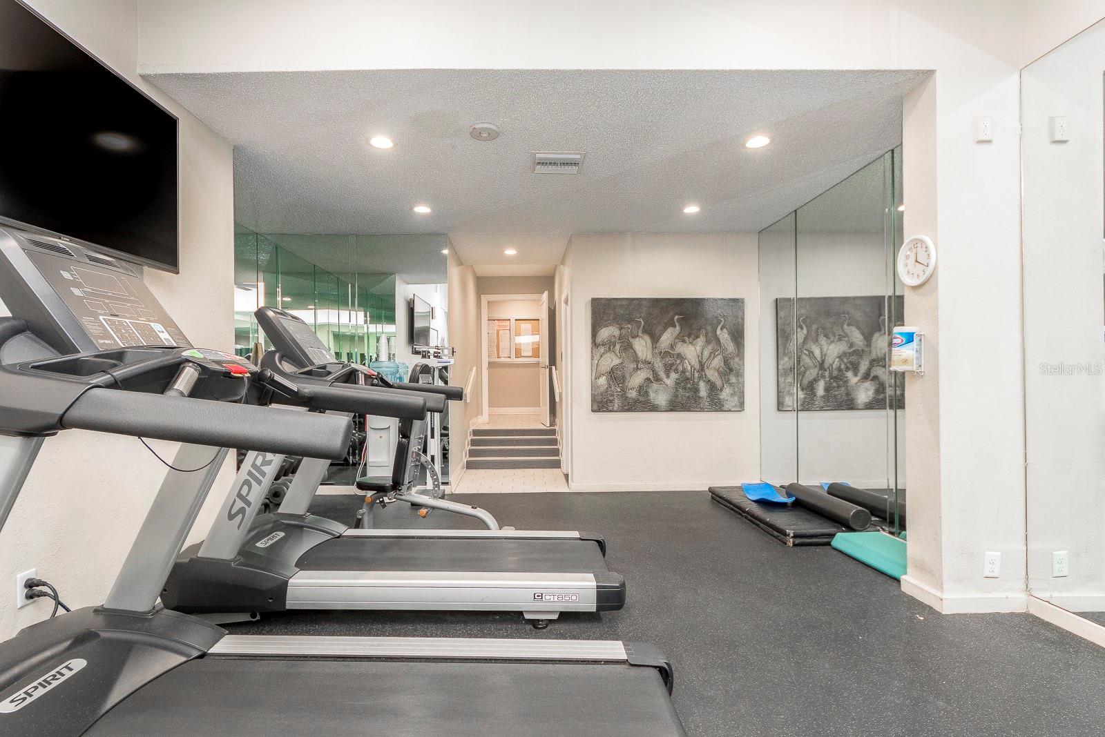 Listing photo id 43 for 1390 Gulf Boulevard 1203