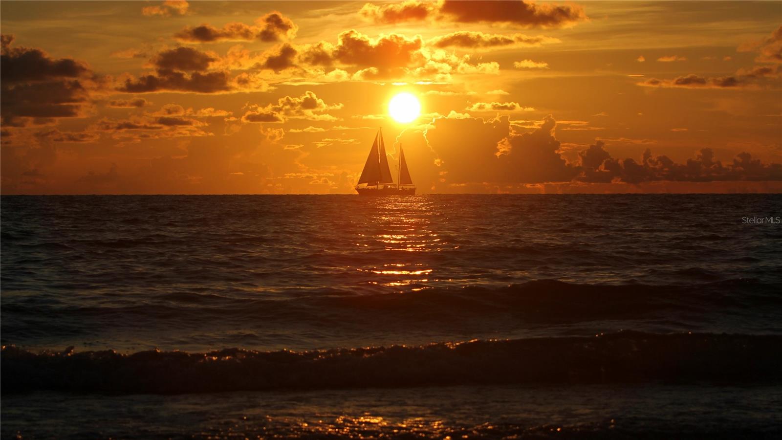 Listing photo id 48 for 1390 Gulf Boulevard 1203