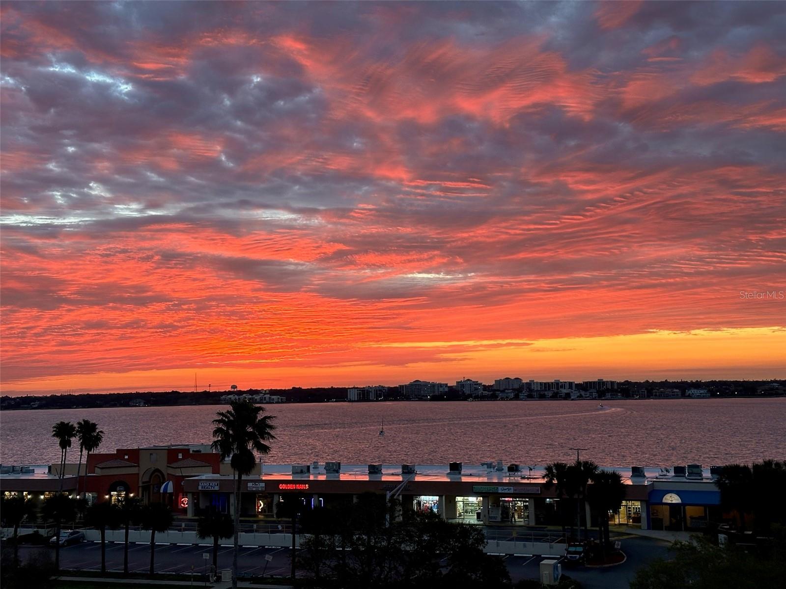 Listing photo id 49 for 1390 Gulf Boulevard 1203