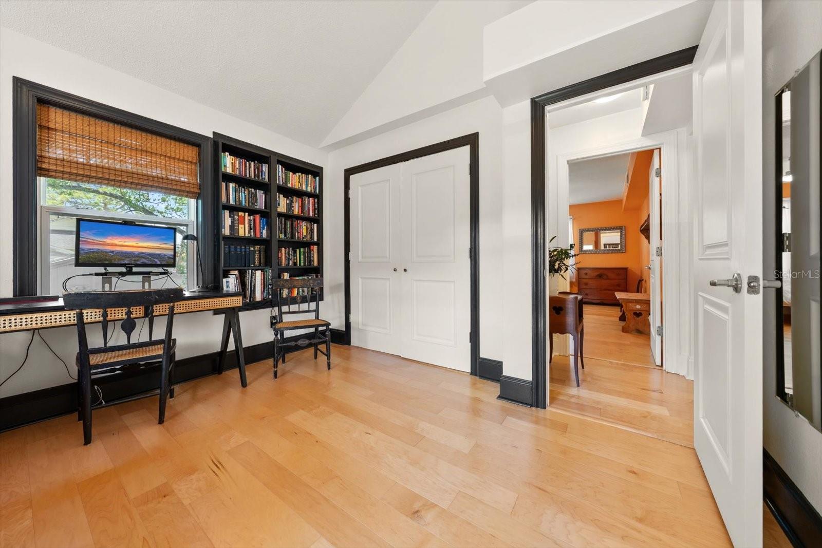 Listing photo id 17 for 236 Shore Drive