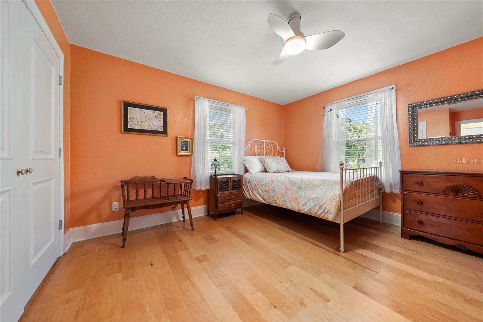 Listing photo id 18 for 236 Shore Drive