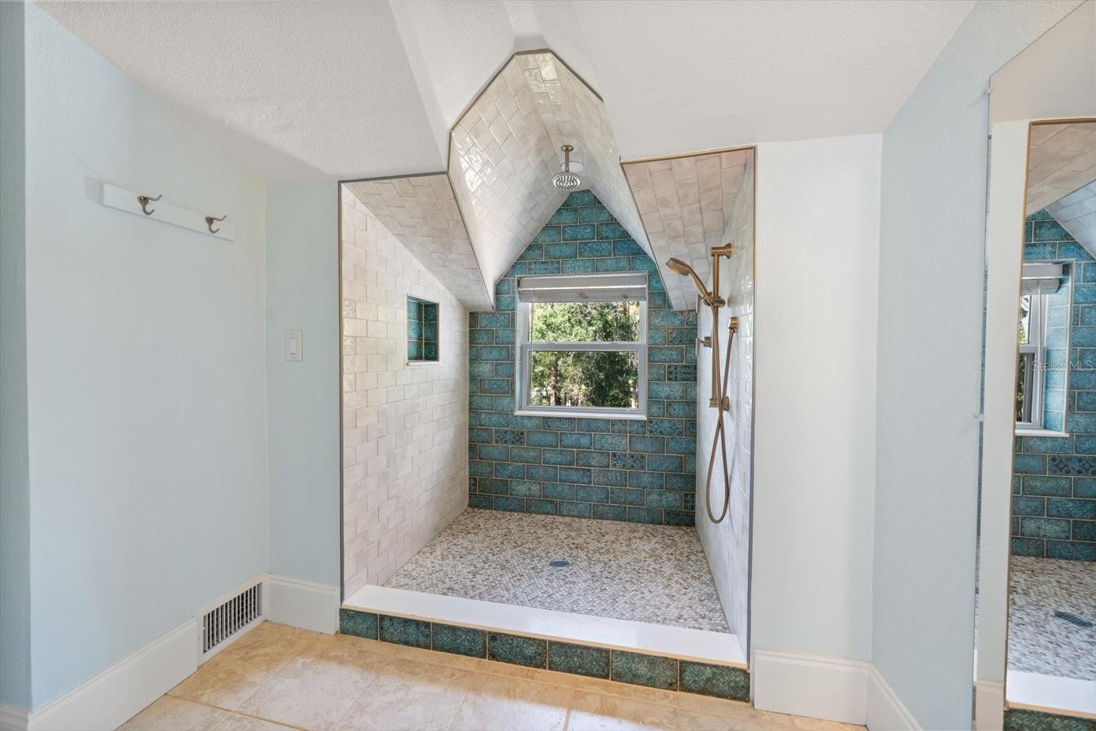 Listing photo id 24 for 236 Shore Drive