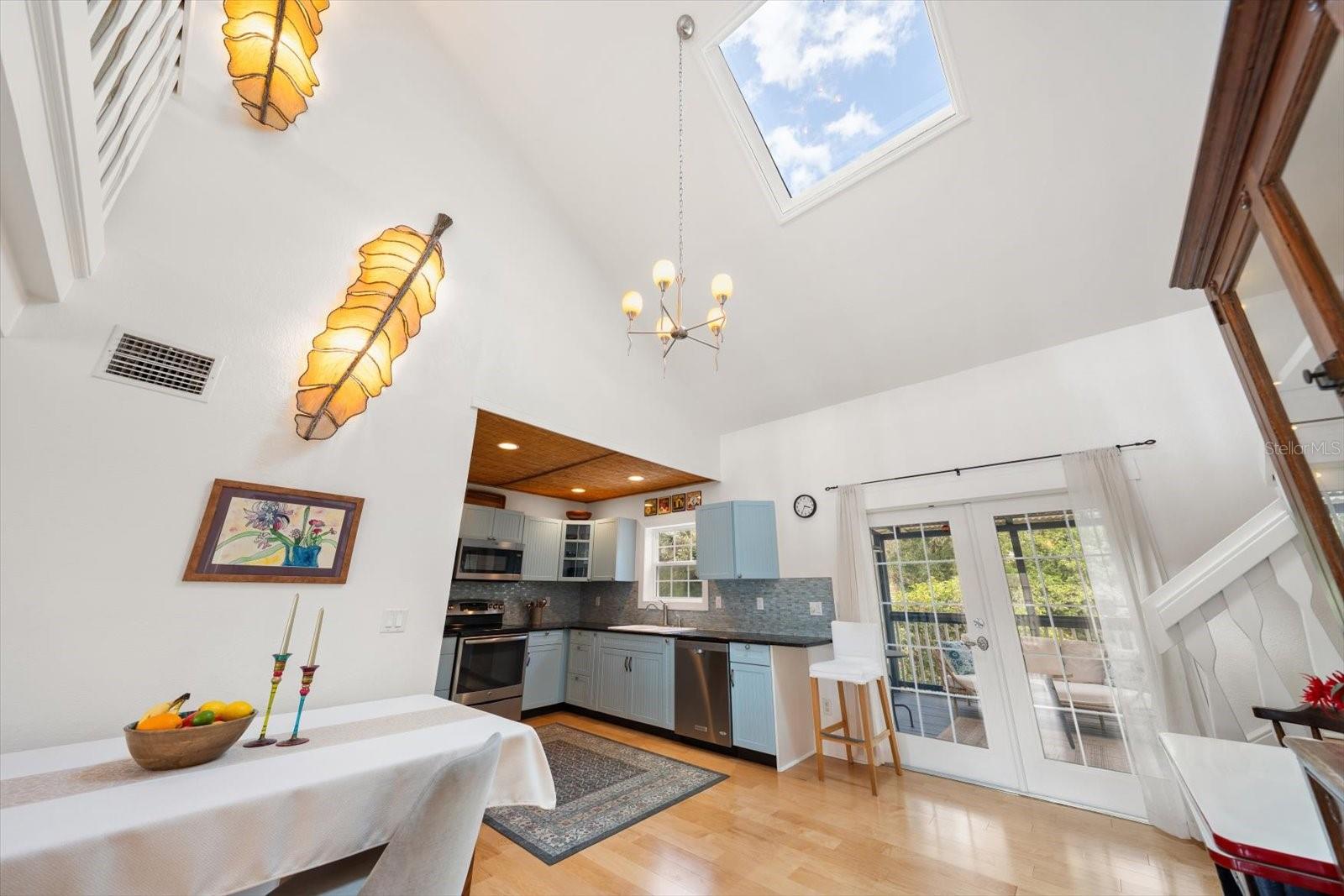 Listing photo id 6 for 236 Shore Drive