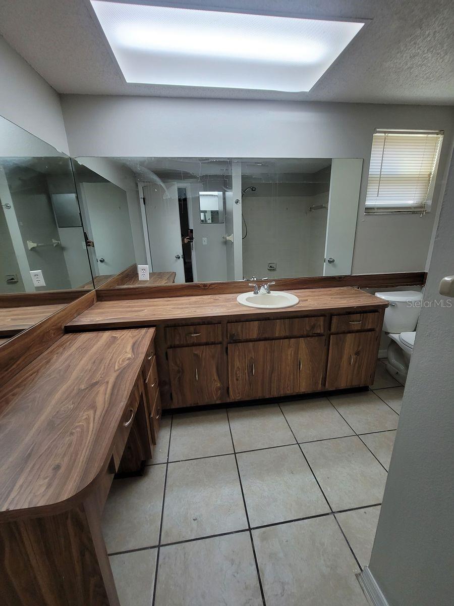 Image 10 of 18 For 8085 Omaha Circle