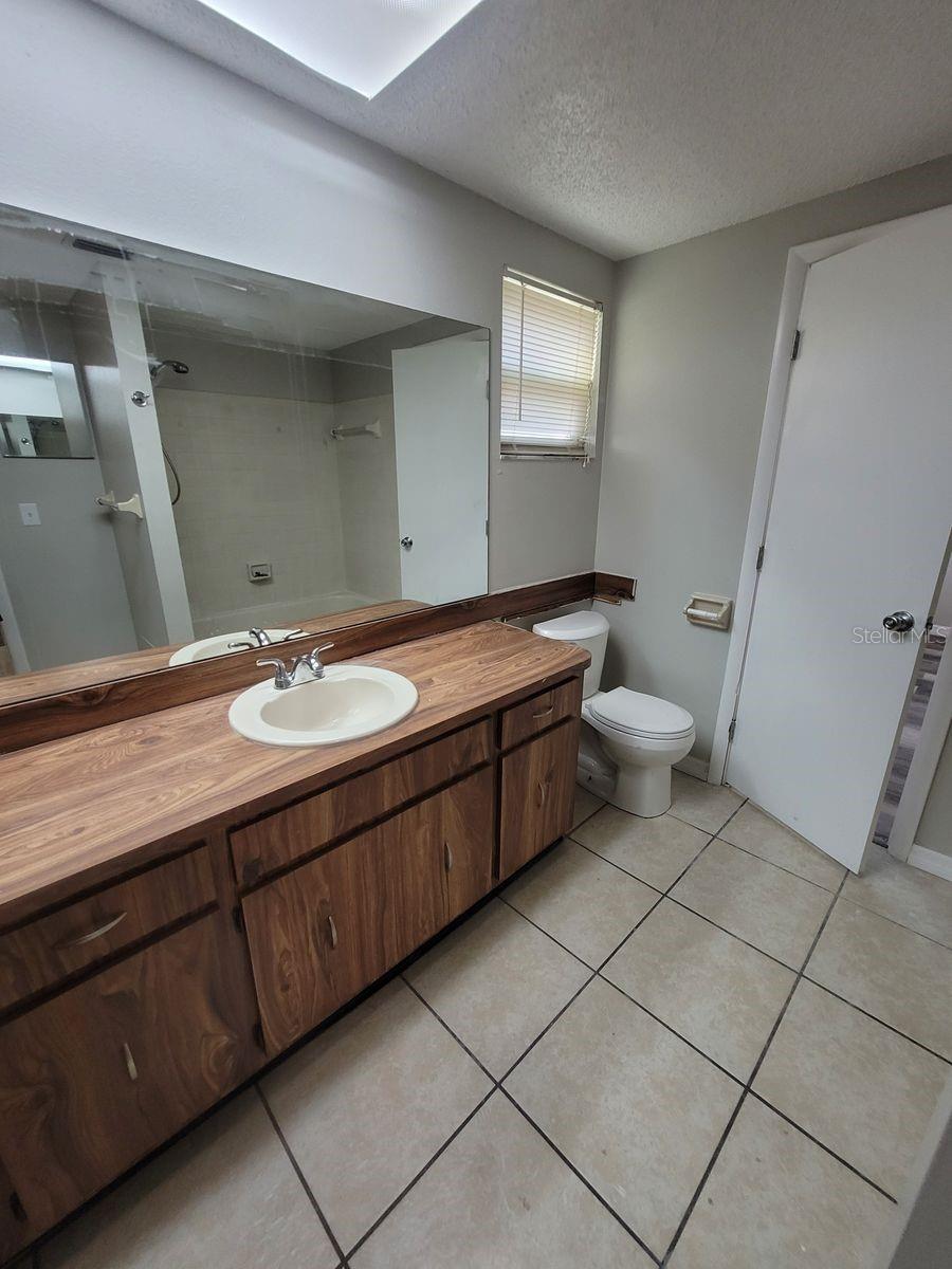 Image 11 of 18 For 8085 Omaha Circle