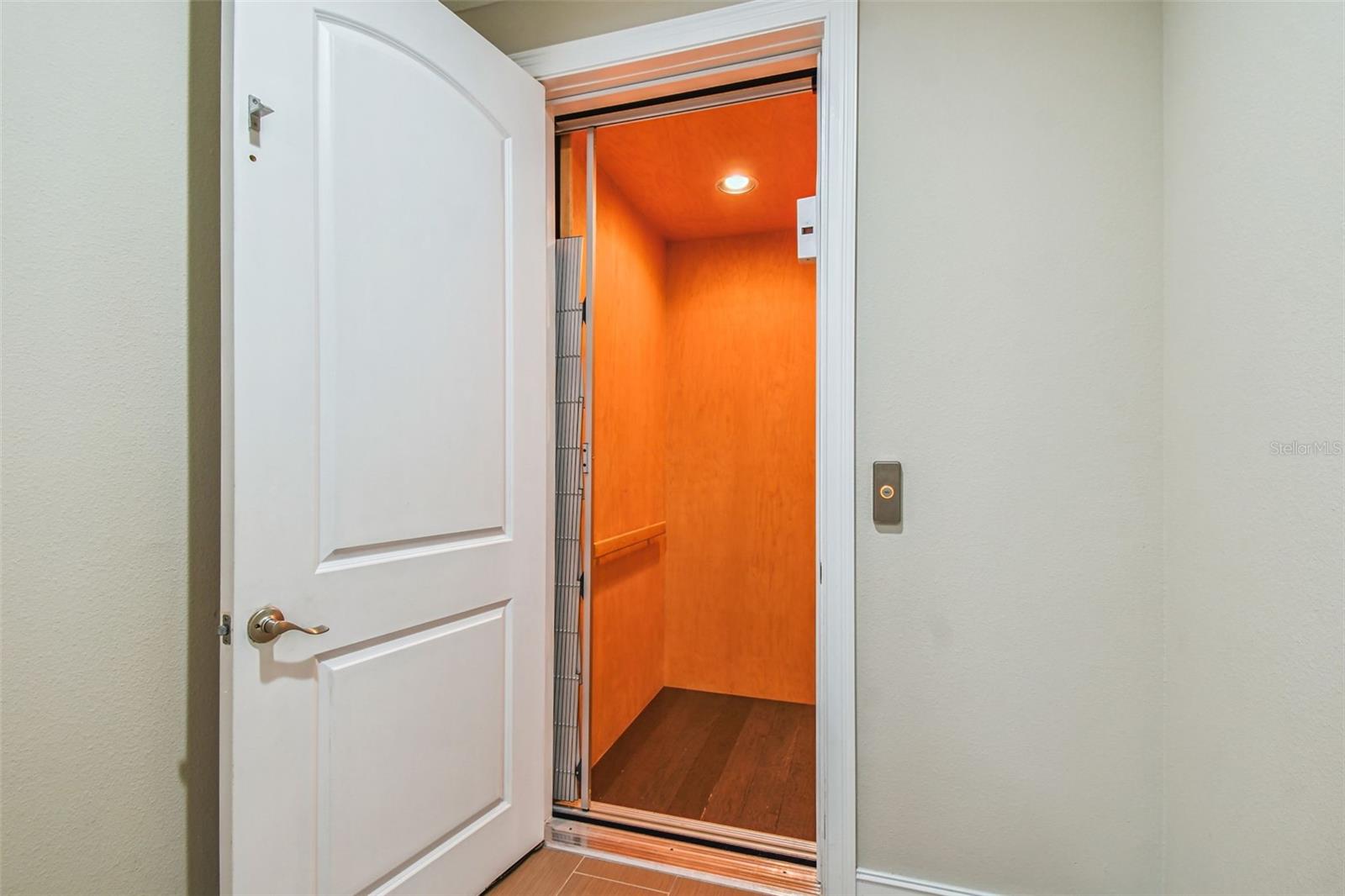 Image 9 of 34 For 622 Matanzas Avenue