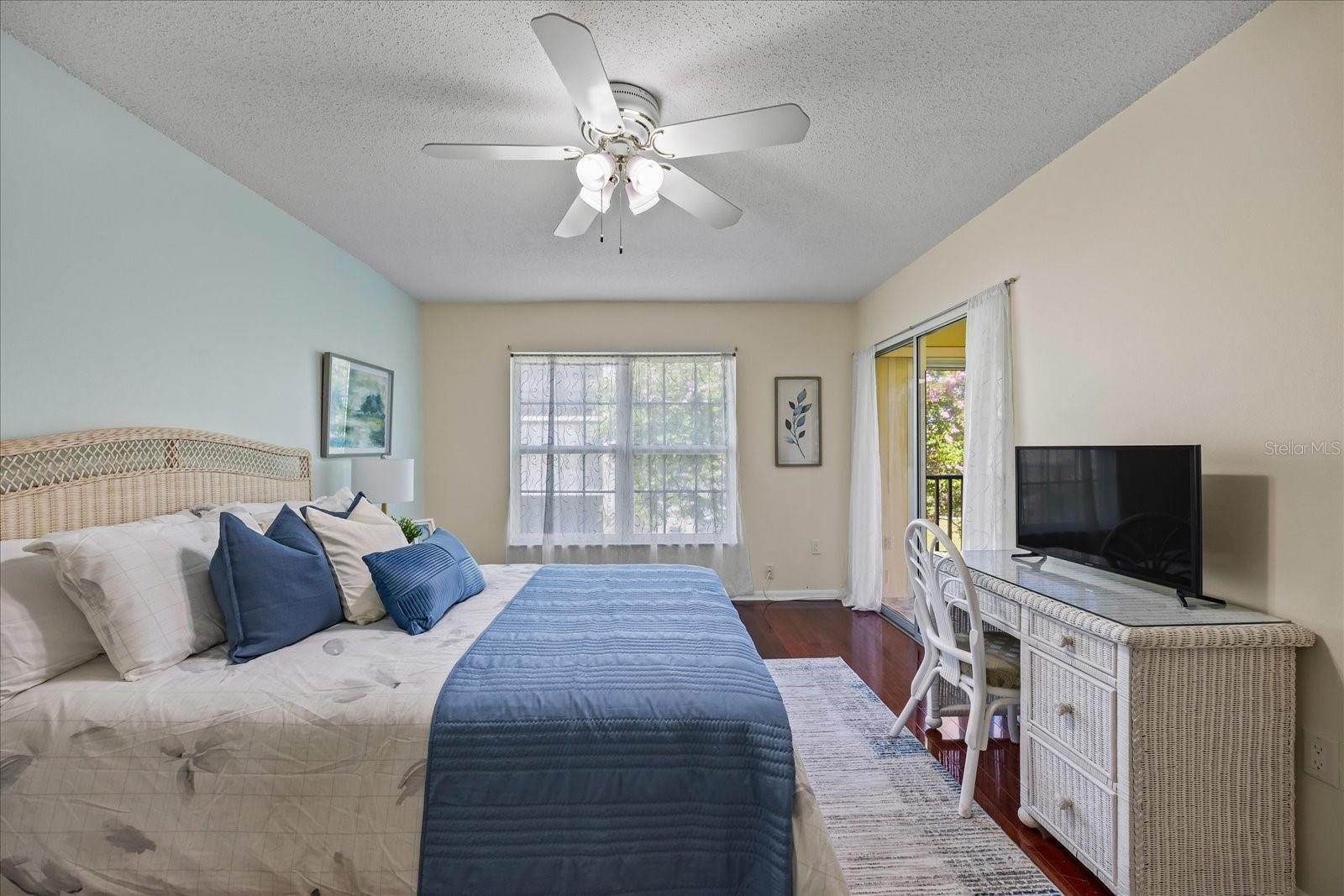 Image 19 of 65 For 10280 Imperial Point Drive W 21