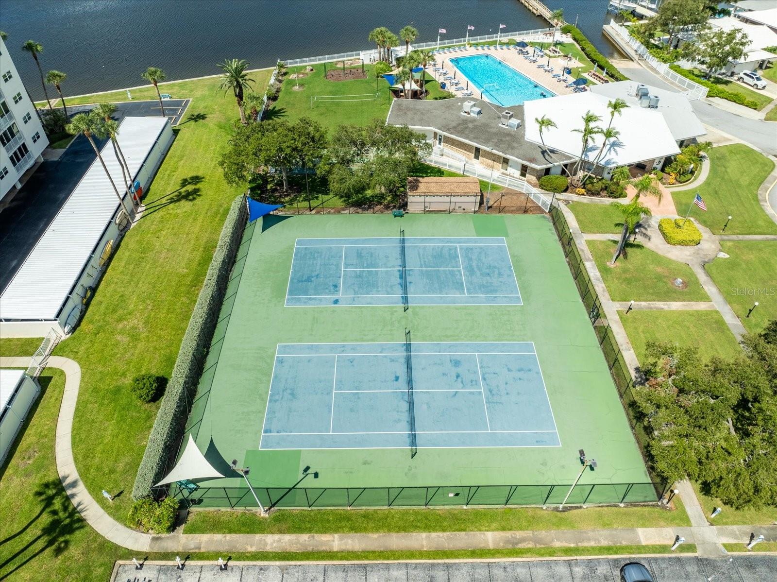 Image 41 of 65 For 10280 Imperial Point Drive W 21