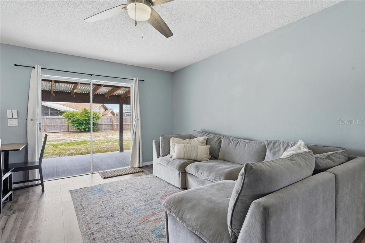 Image 10 of 42 For 8913 Wood Lake Court