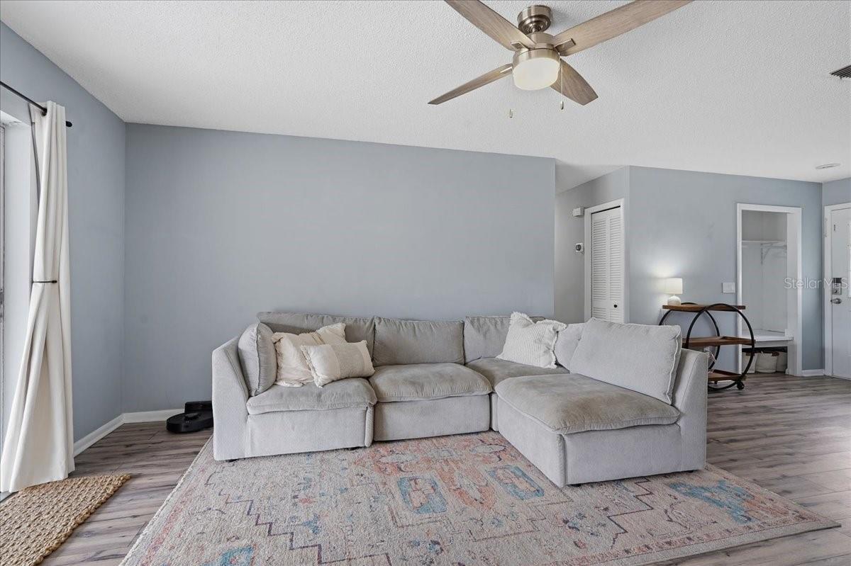 Image 11 of 42 For 8913 Wood Lake Court