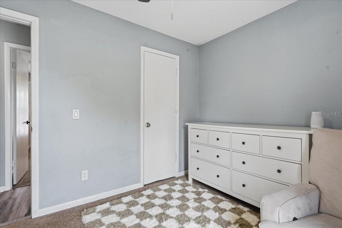 Image 23 of 42 For 8913 Wood Lake Court